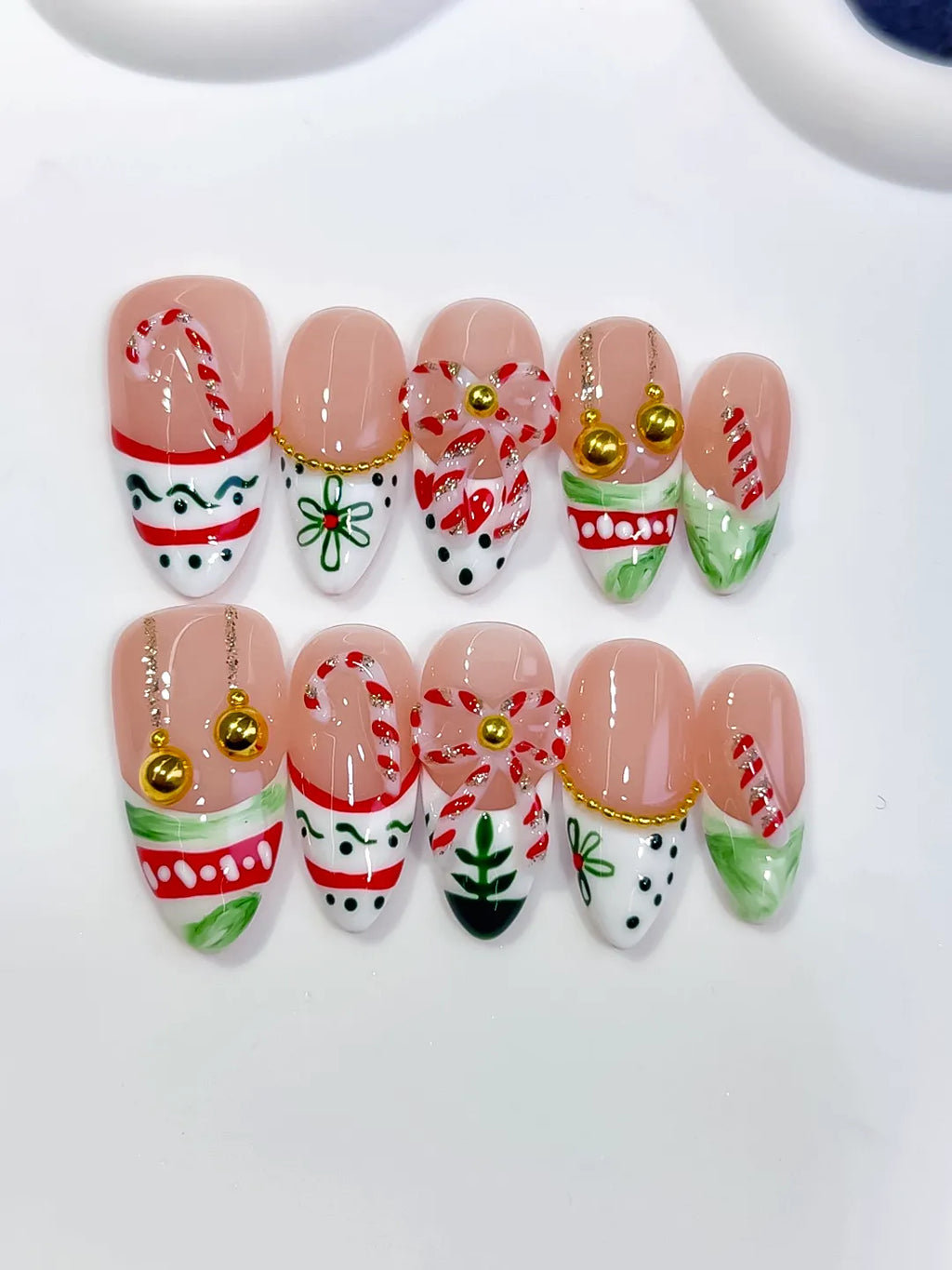 D592 - Medium White Red Almond Abstract Bow Holiday