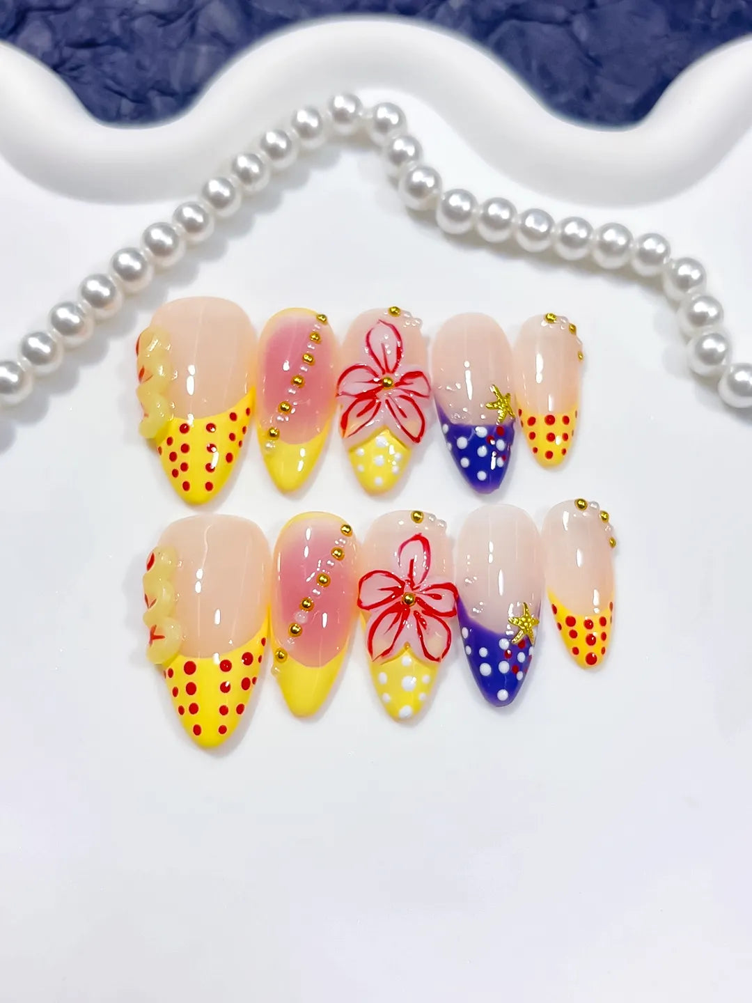 D603 - Medium Nude Yellow Almond Abstract Flower Dot Pattern VibeNailsLab