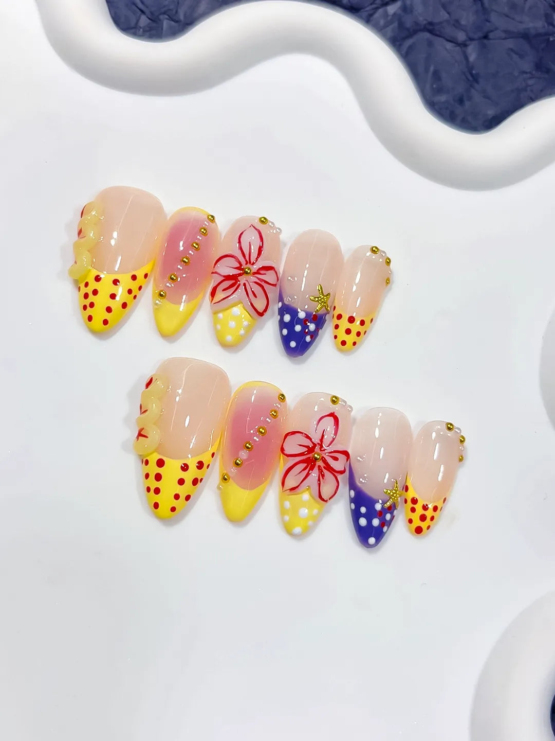 D603 - Medium Nude Yellow Almond Abstract Flower Dot Pattern VibeNailsLab