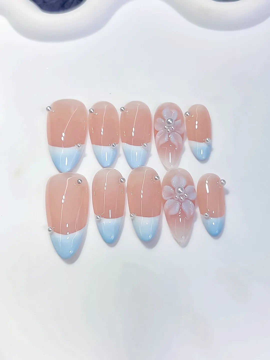 D610 - Medium Nude Blue Almond French tip Flower Pearl