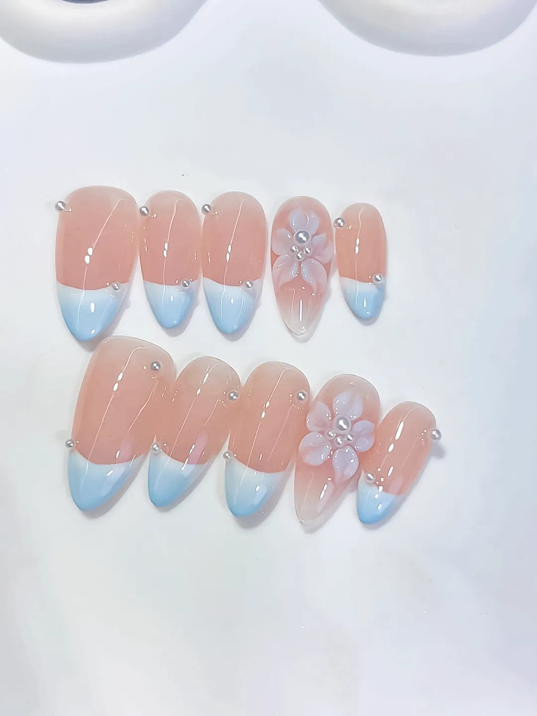 D610 - Medium Nude Blue Almond French tip Flower Pearl