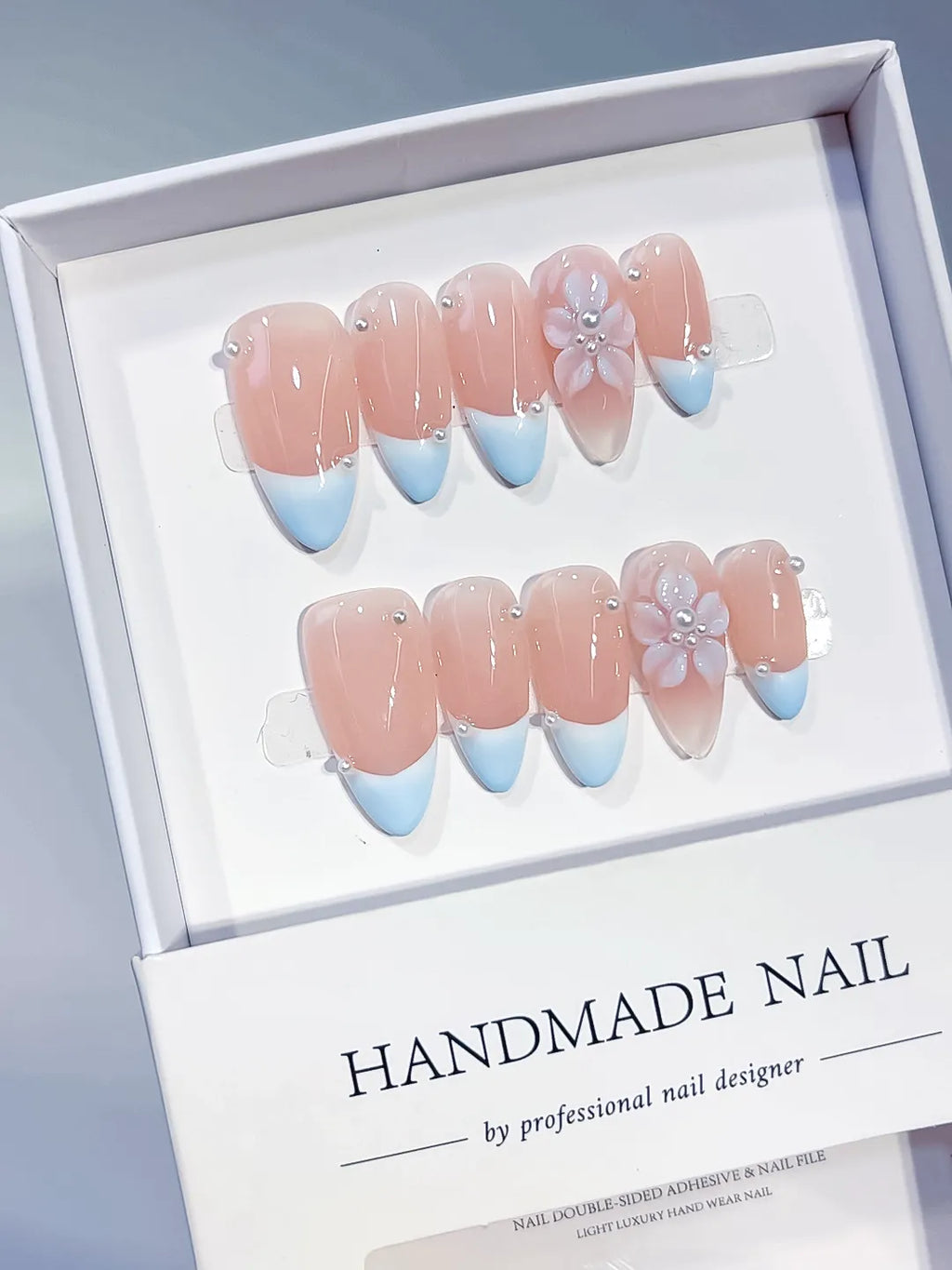 D610 - Medium Nude Blue Almond French tip Flower Pearl