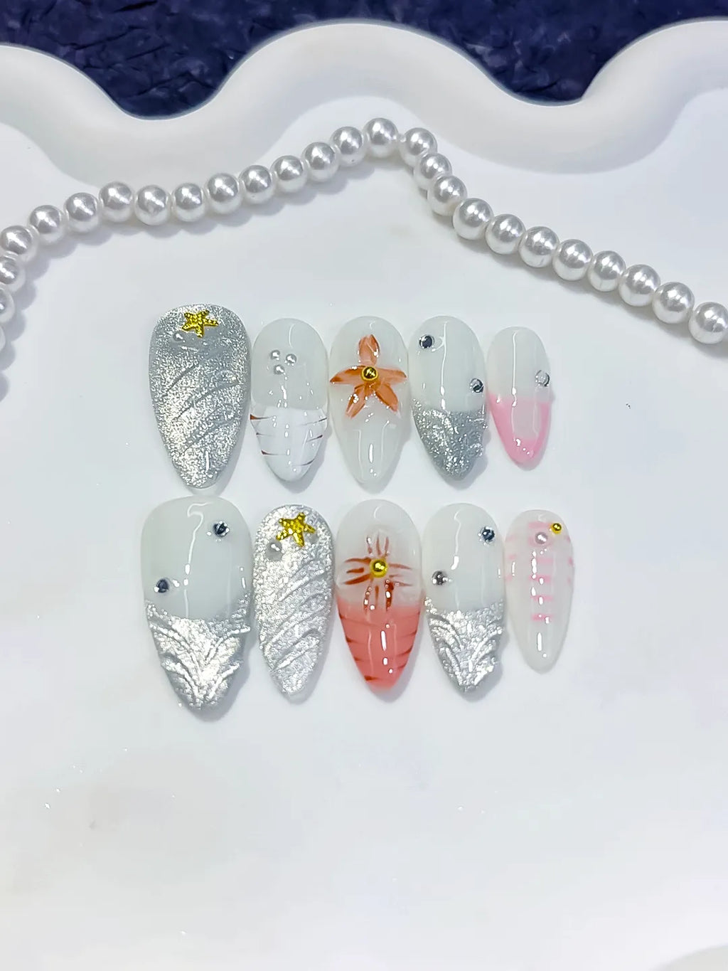 D615 - Medium White Silver Almond Glitter Flower Star