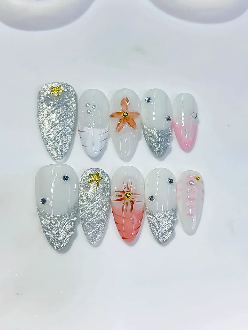 D615 - Medium White Silver Almond Glitter Flower Star