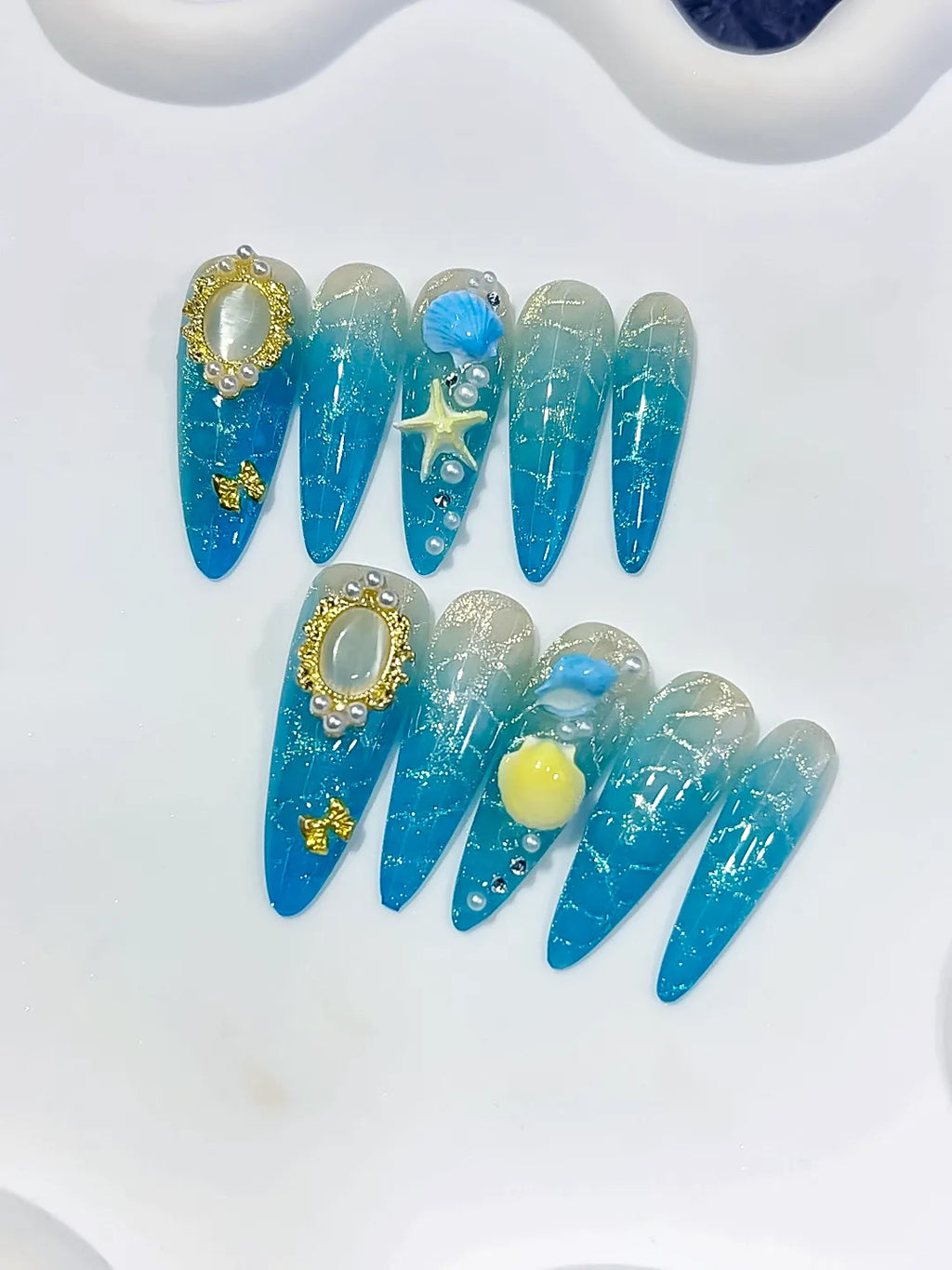 D625 - Long Blue Silver Stiletto Glitter Pearl Star
