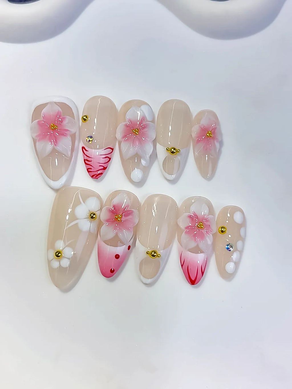 D626 - Medium Nude Pink Almond French tip Flower Dot Pattern