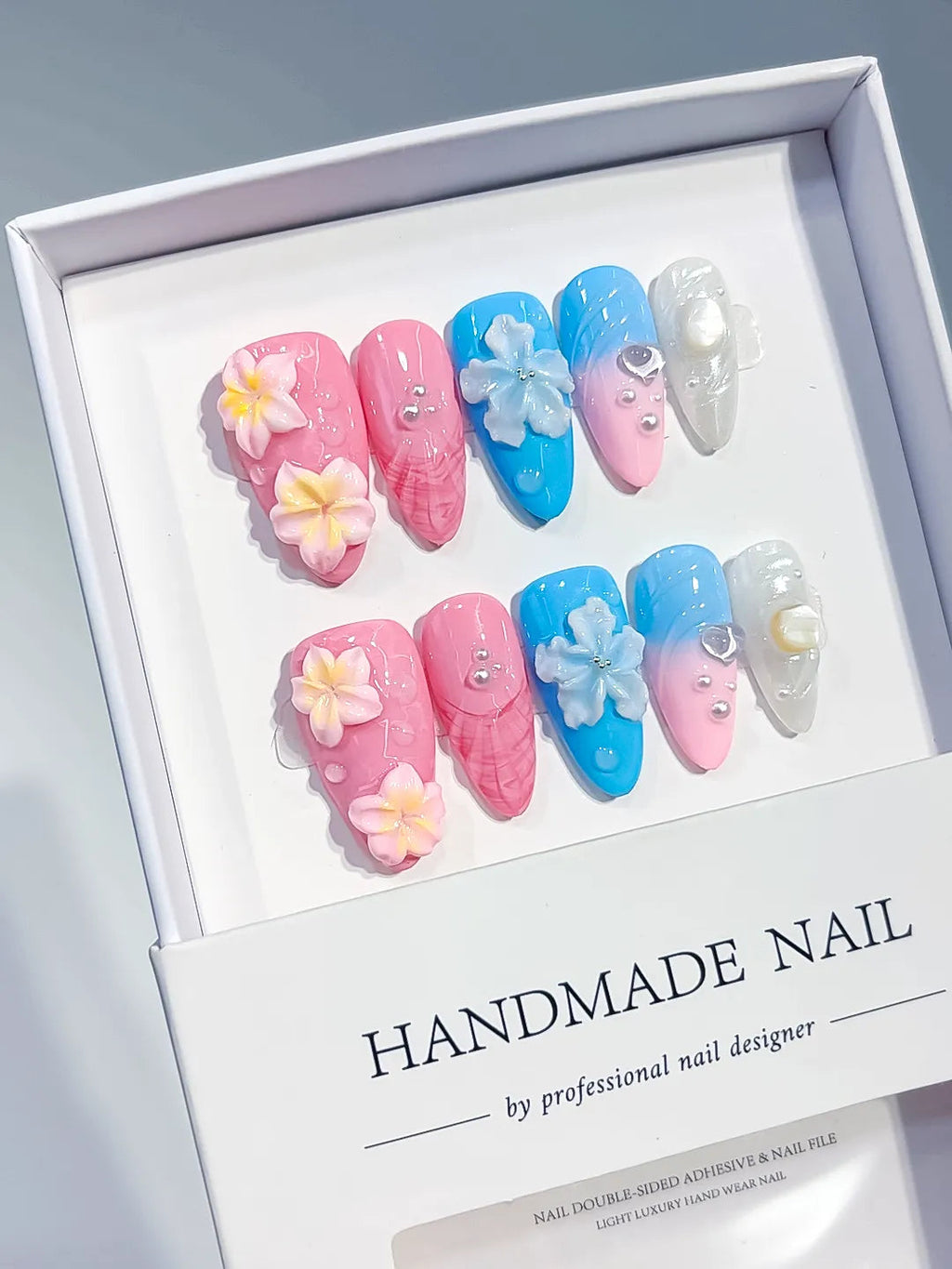 D630 - Medium Pink Blue Almond Abstract Flower Shell VibeNailsLab