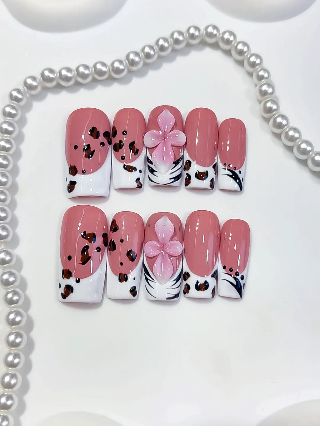 D631 - Medium Pink White Square Abstract Flower Animal Print VibeNailsLab