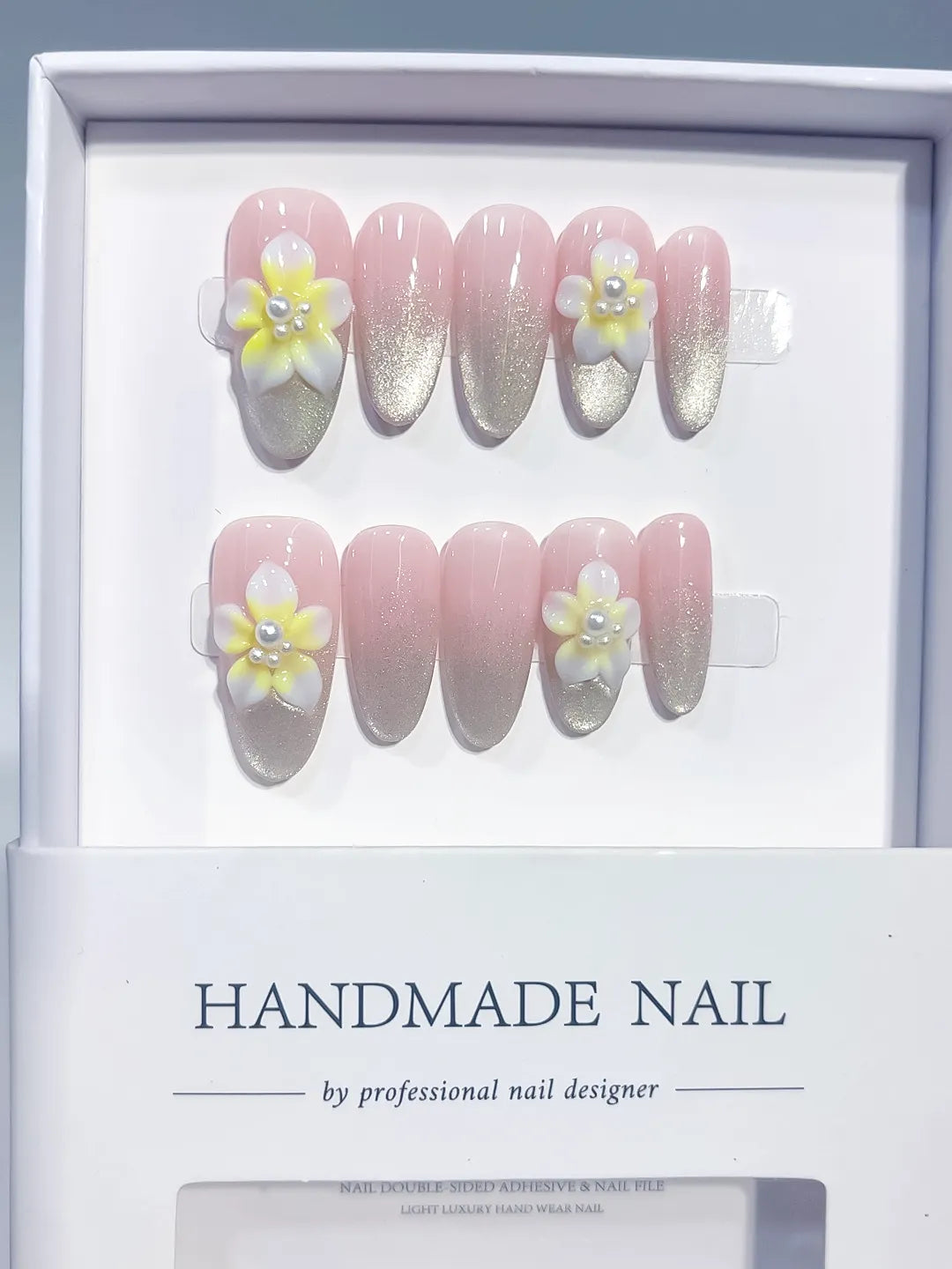 D633 - Medium Pink Silver Almond Glitter Flower Pearl