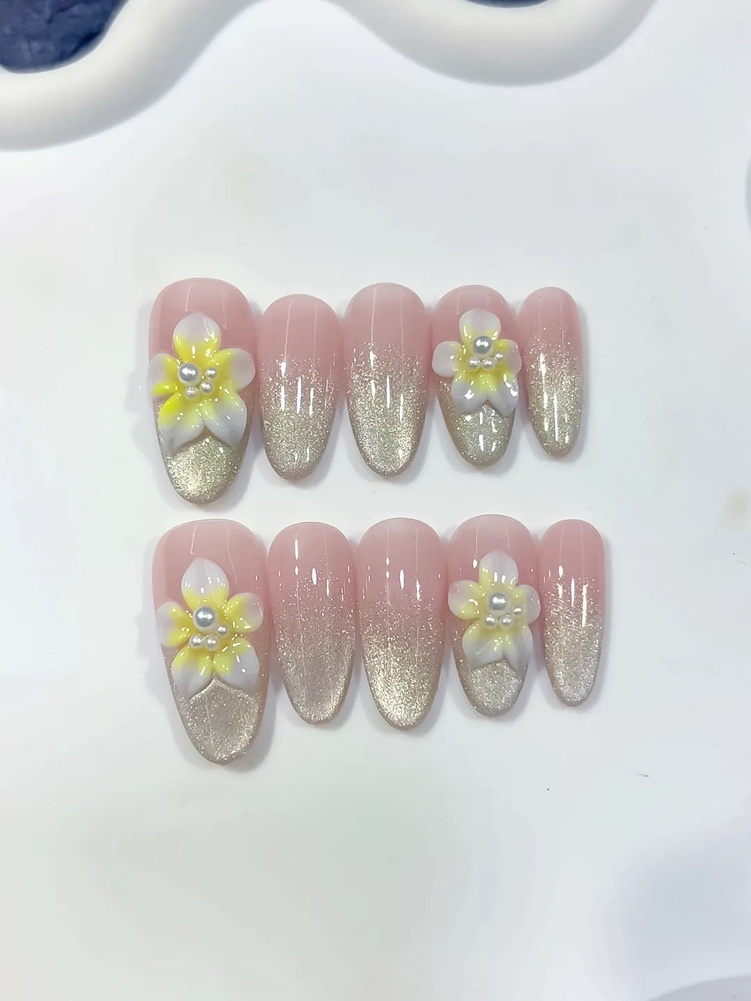 D633 - Medium Pink Silver Almond Glitter Flower Pearl VibeNailsLab