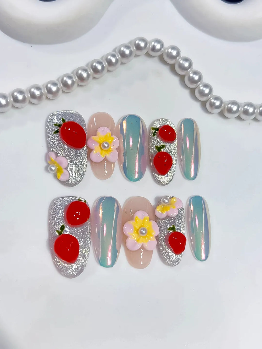 D639 - Medium Silver Nude Oval Glitter Flower Fruit
