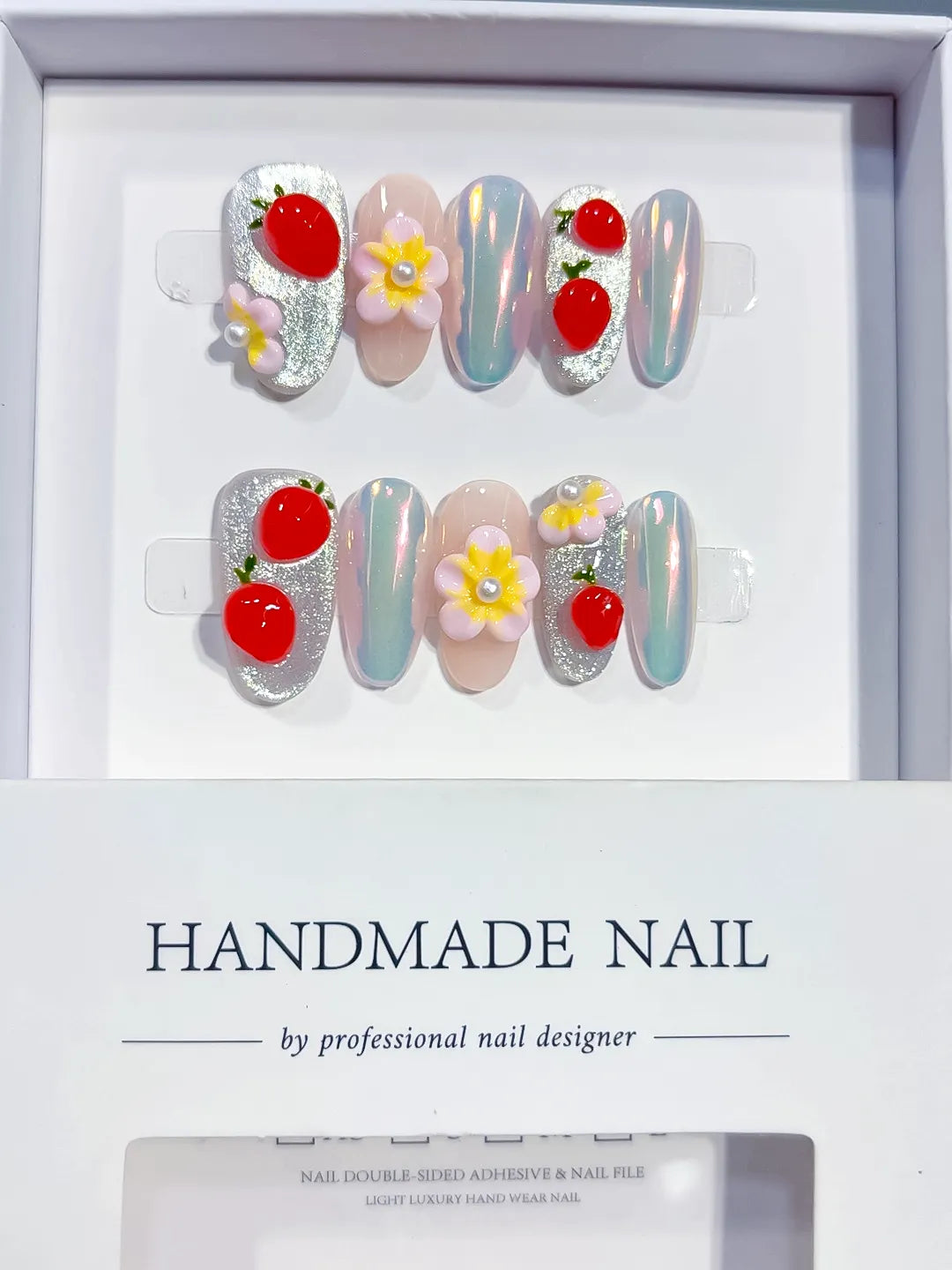 D639 - Medium Silver Nude Oval Glitter Flower Fruit