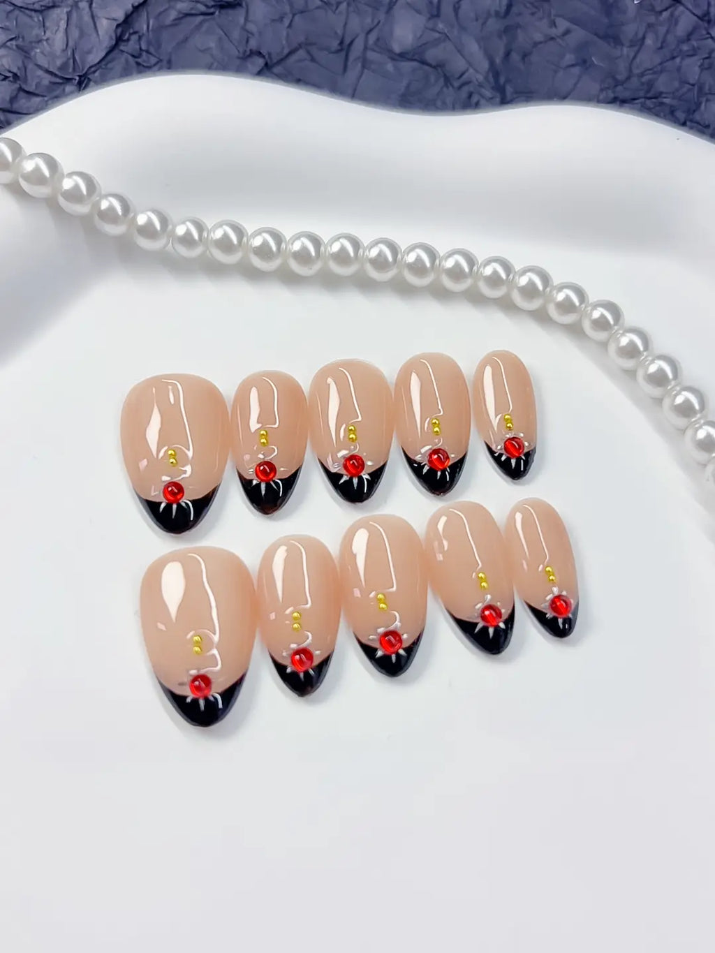 C370 - Short Nude Red Almond French tip Rose