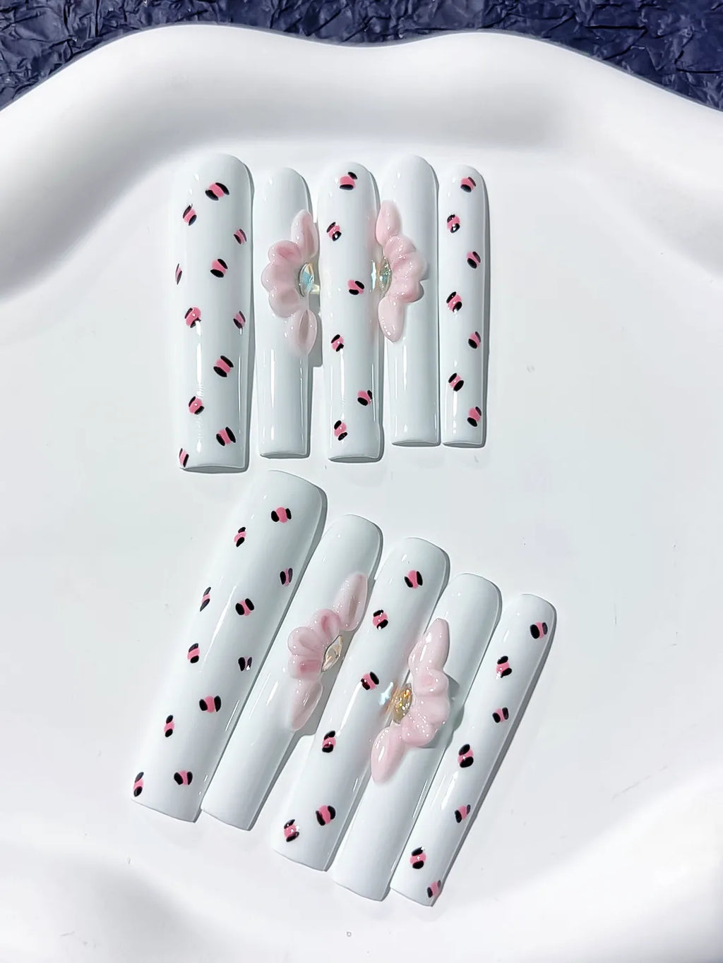 JSA10 - Long White Pink Square Abstract Bow 3D