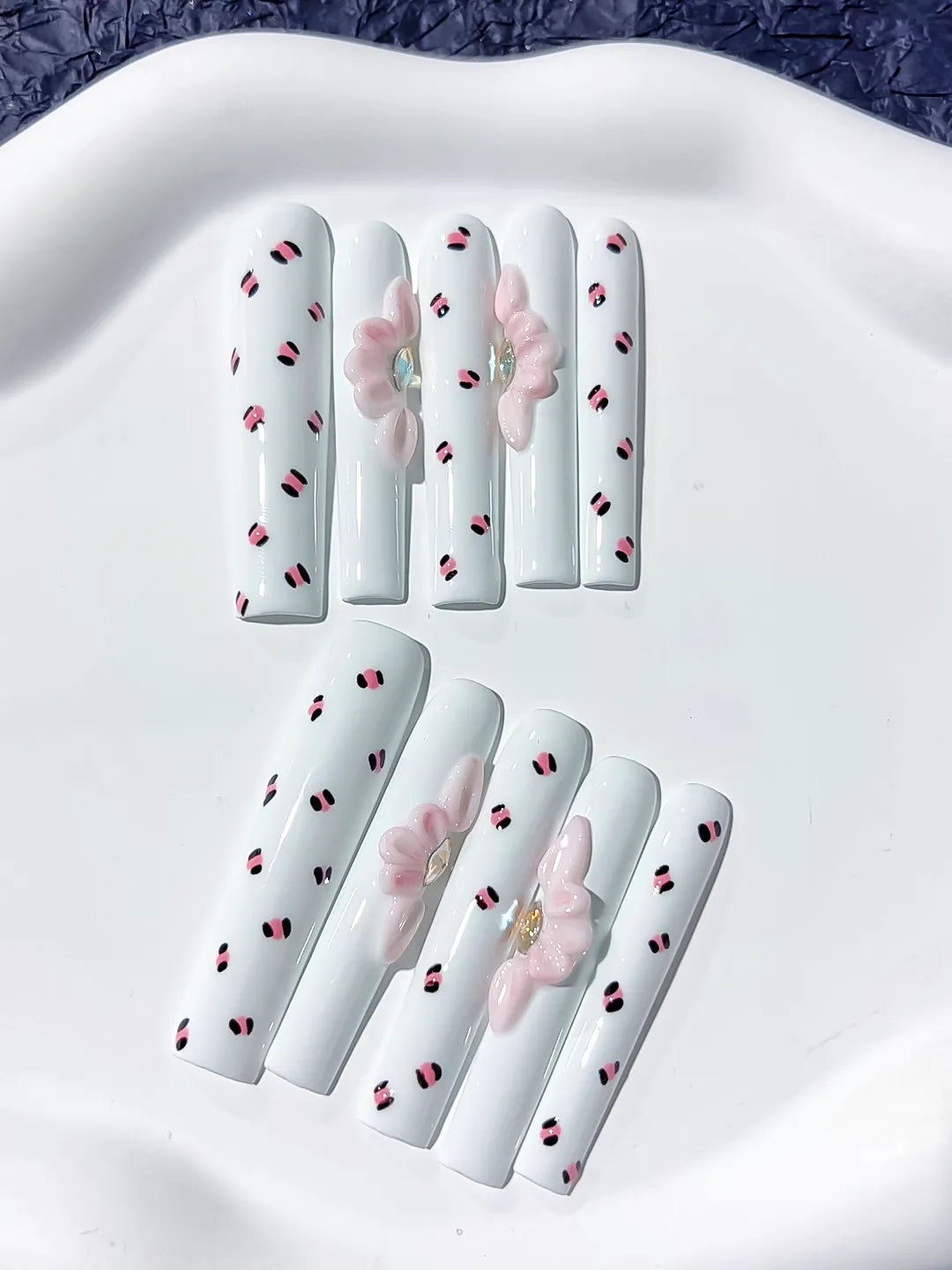 JSA10 - Long White Pink Square Abstract Bow 3D