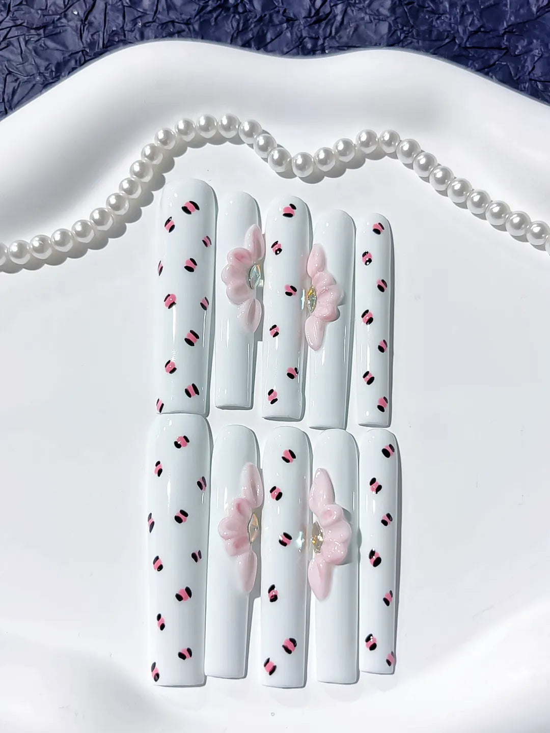 JSA10 - Long White Pink Square Abstract Bow 3D