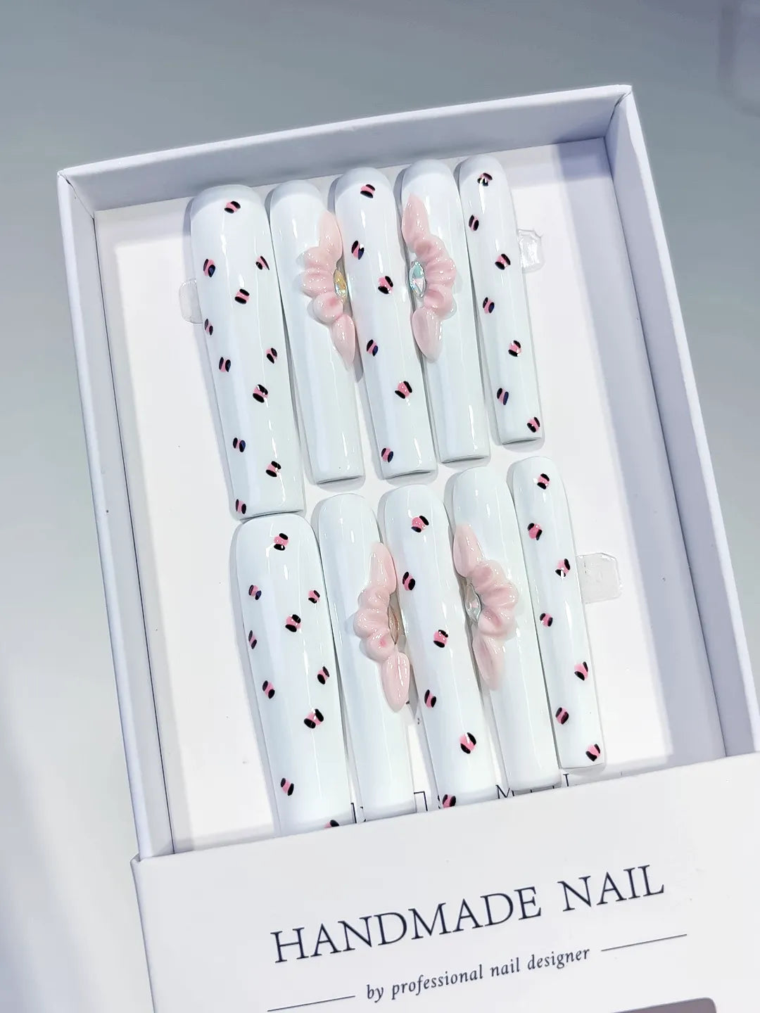 JSA10 - Long White Pink Square Abstract Bow 3D