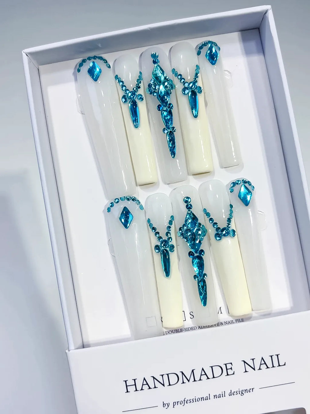 K002 - Long White Blue Square Solid color Rhinestone Chain