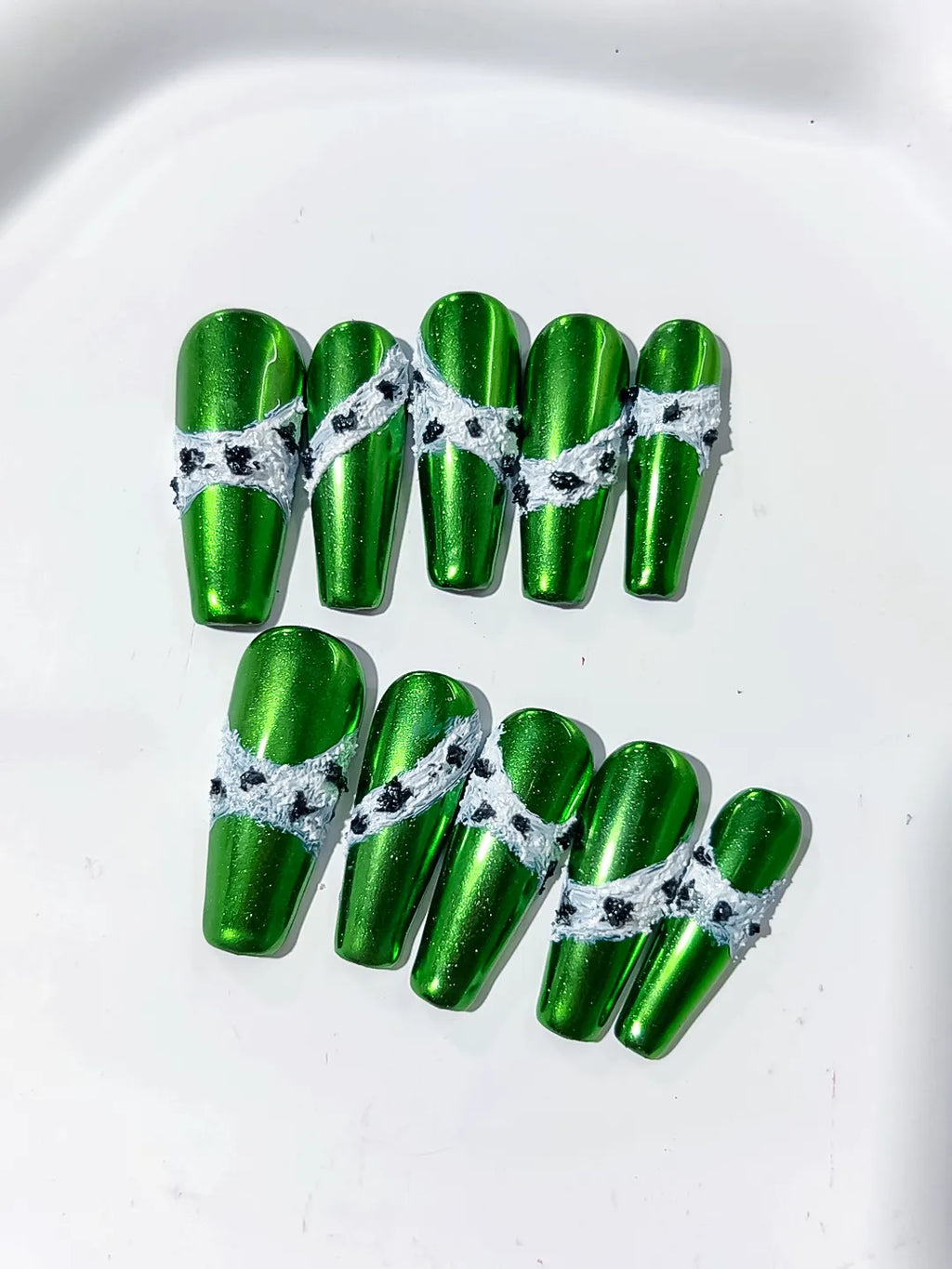 K015 - Long Green Silver Coffin Metallic Lace 3D