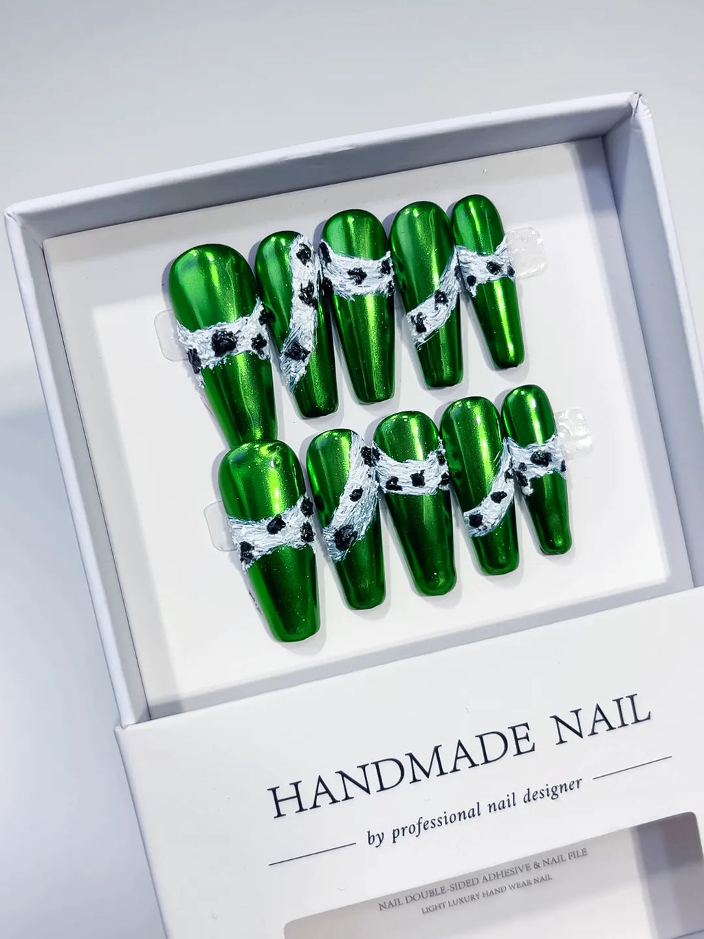 K015 - Long Green Silver Coffin Metallic Lace 3D