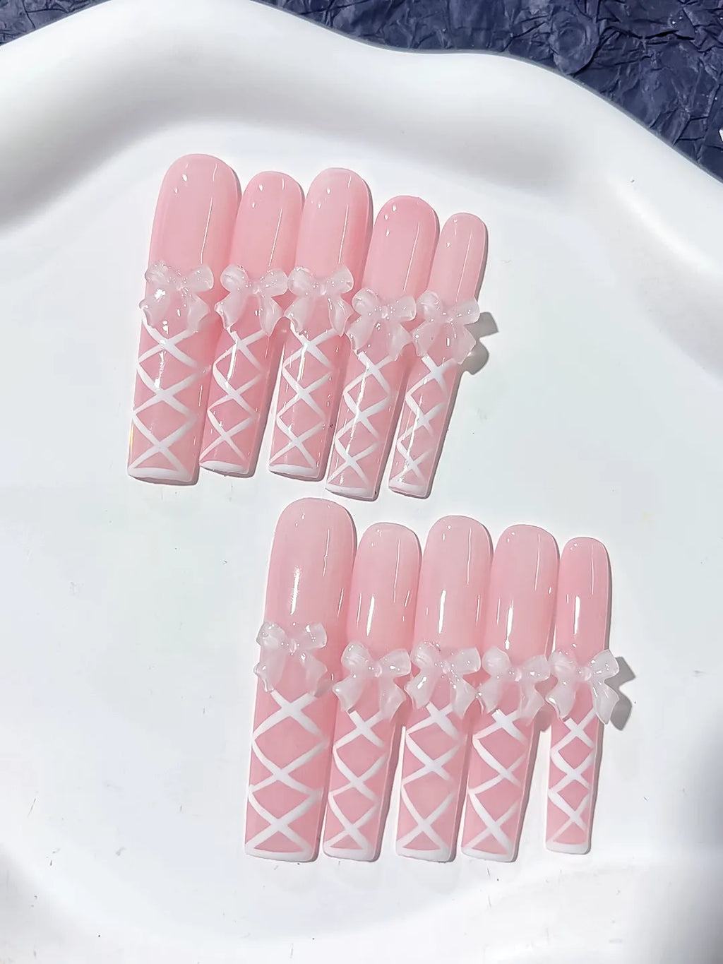 K030 - Long Pink White Square Solid color Bow Linework