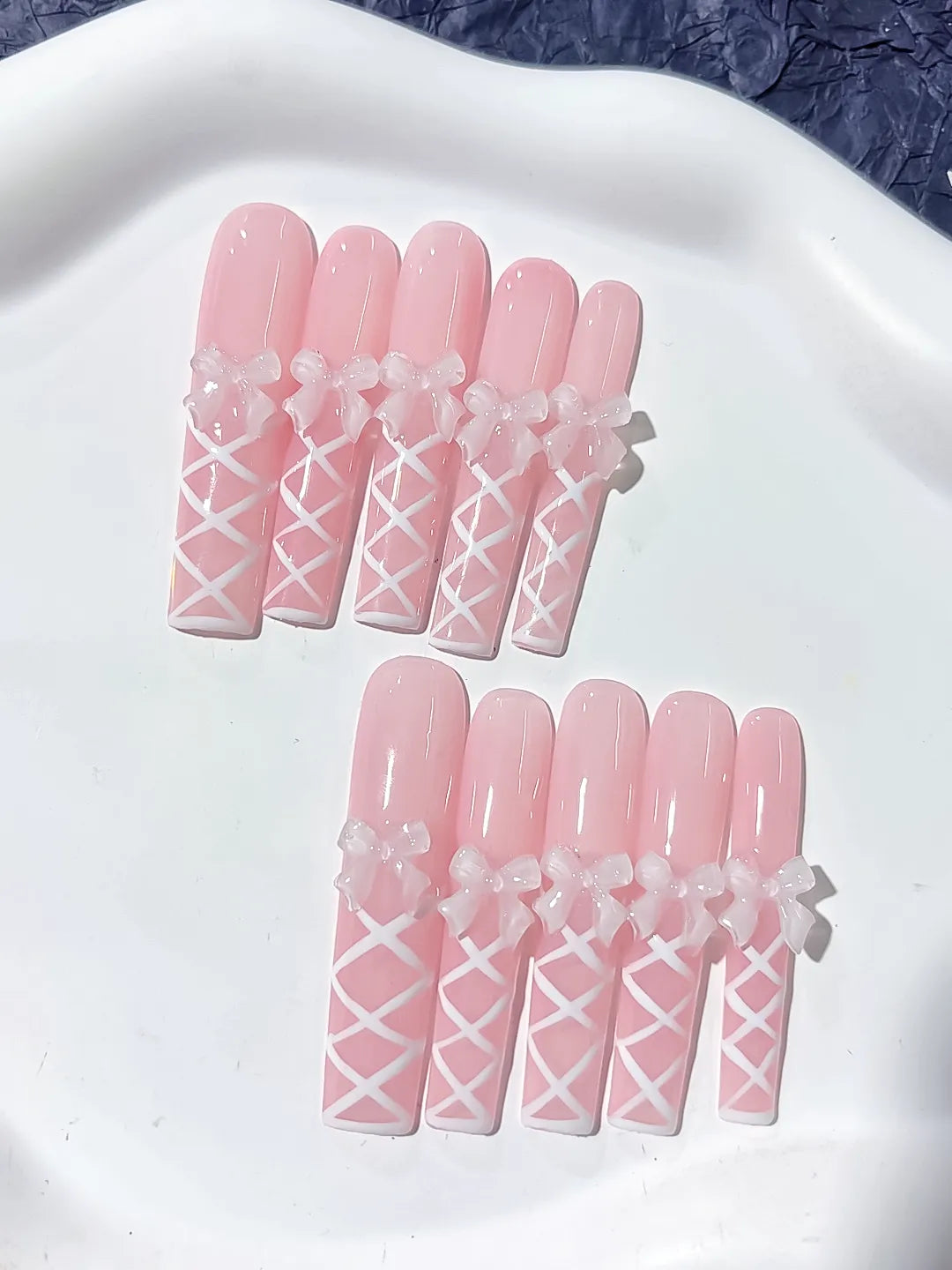 K030 - Long Pink White Square Solid color Bow Linework