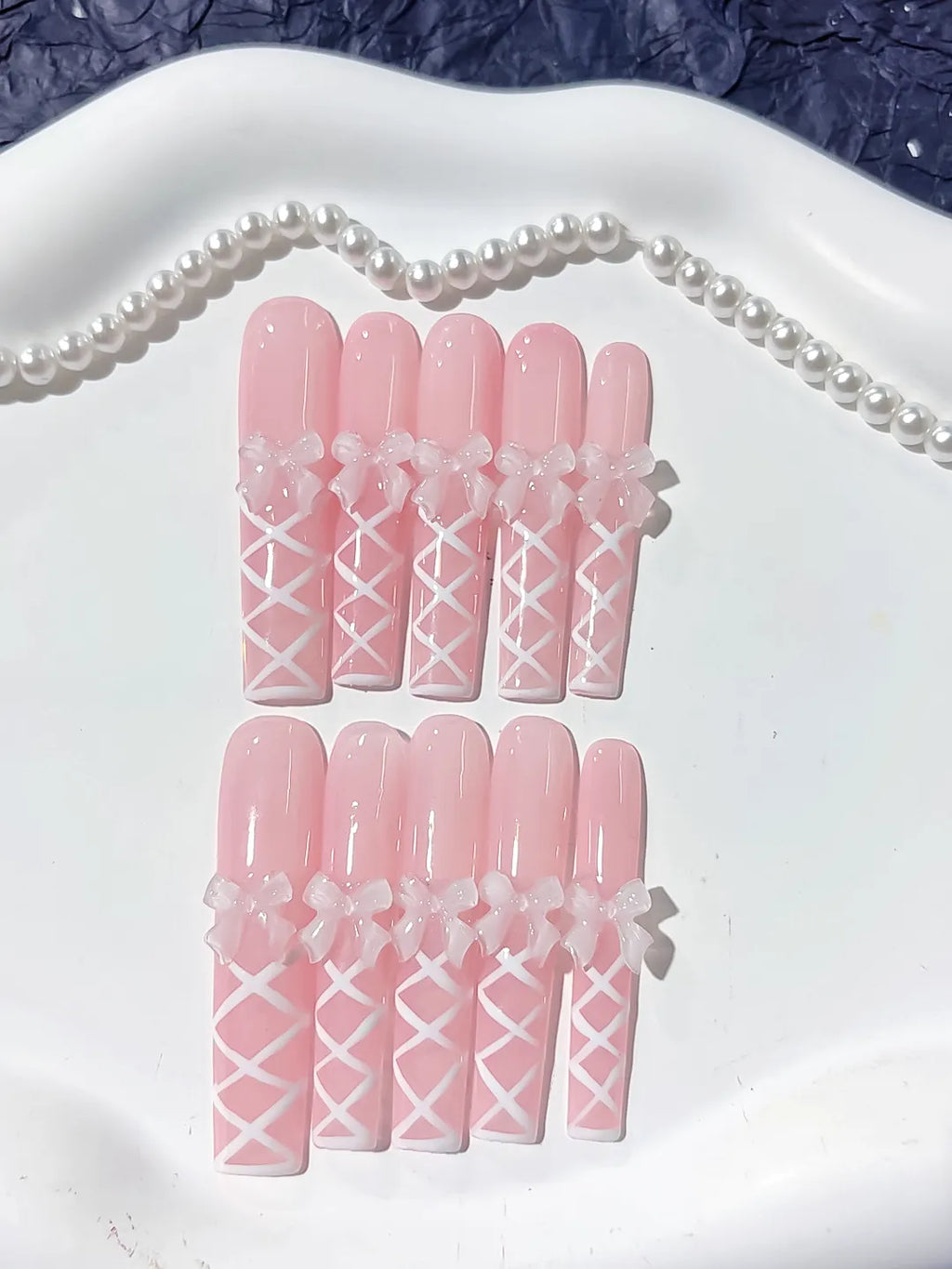 K030 - Long Pink White Square Solid color Bow Linework