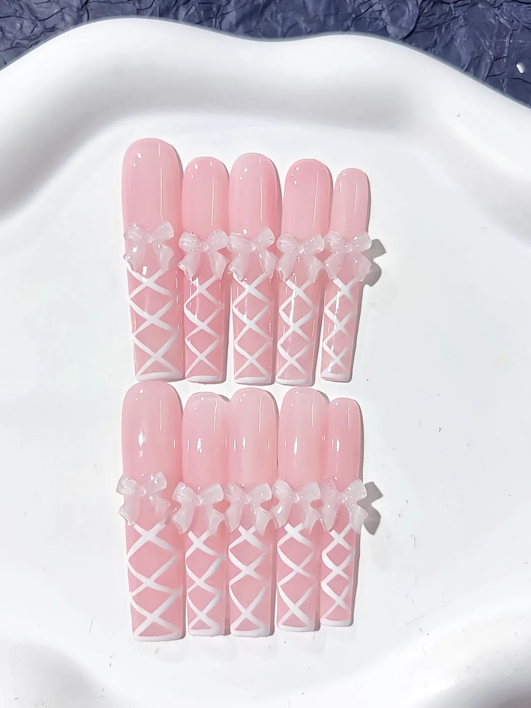 K030 - Long Pink White Square Solid color Bow Linework