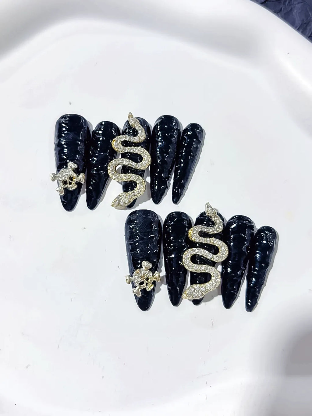 K031 - Long Black Gold Stiletto Solid color Snake Crown