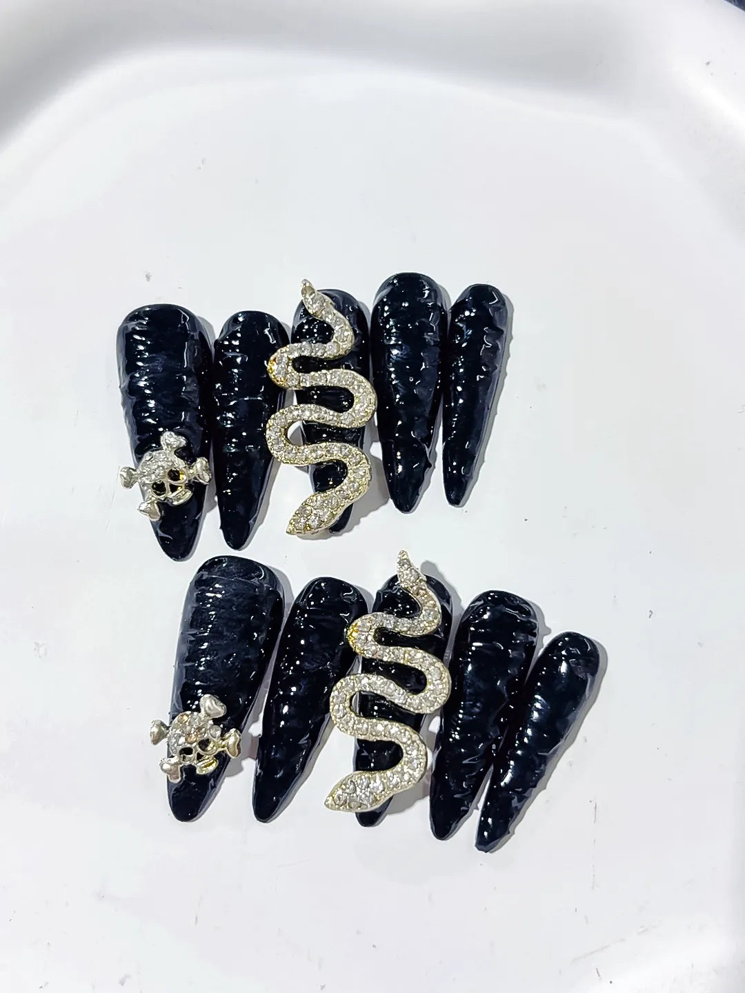 K031 - Long Black Gold Stiletto Solid color Snake Crown