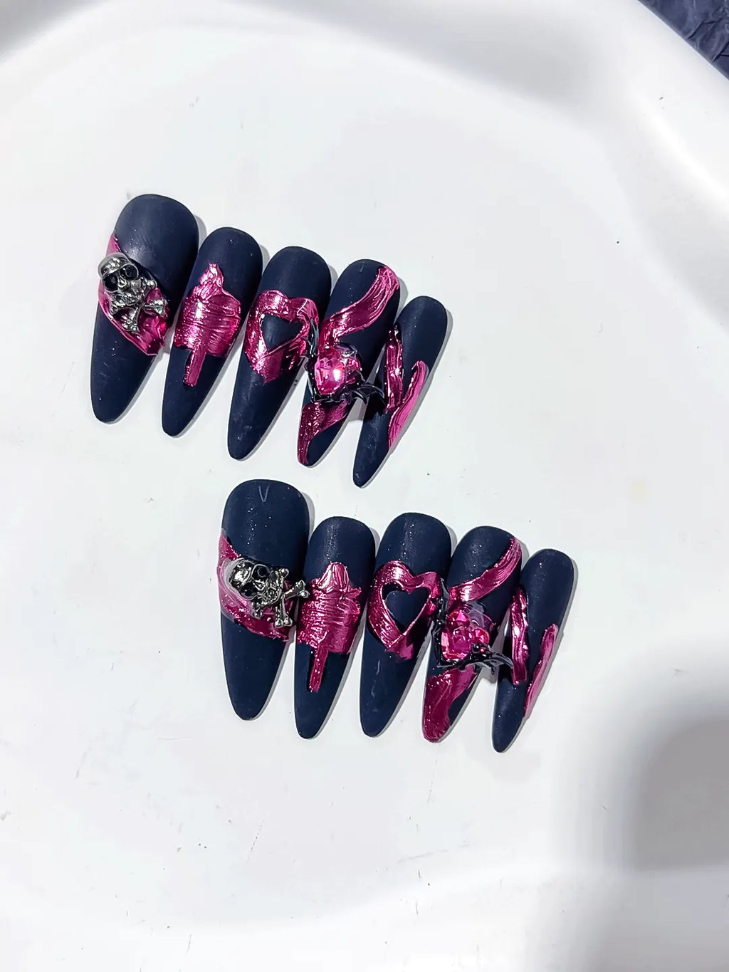 K032 - Long Black Purple Stiletto Abstract Heart Metallic Accent