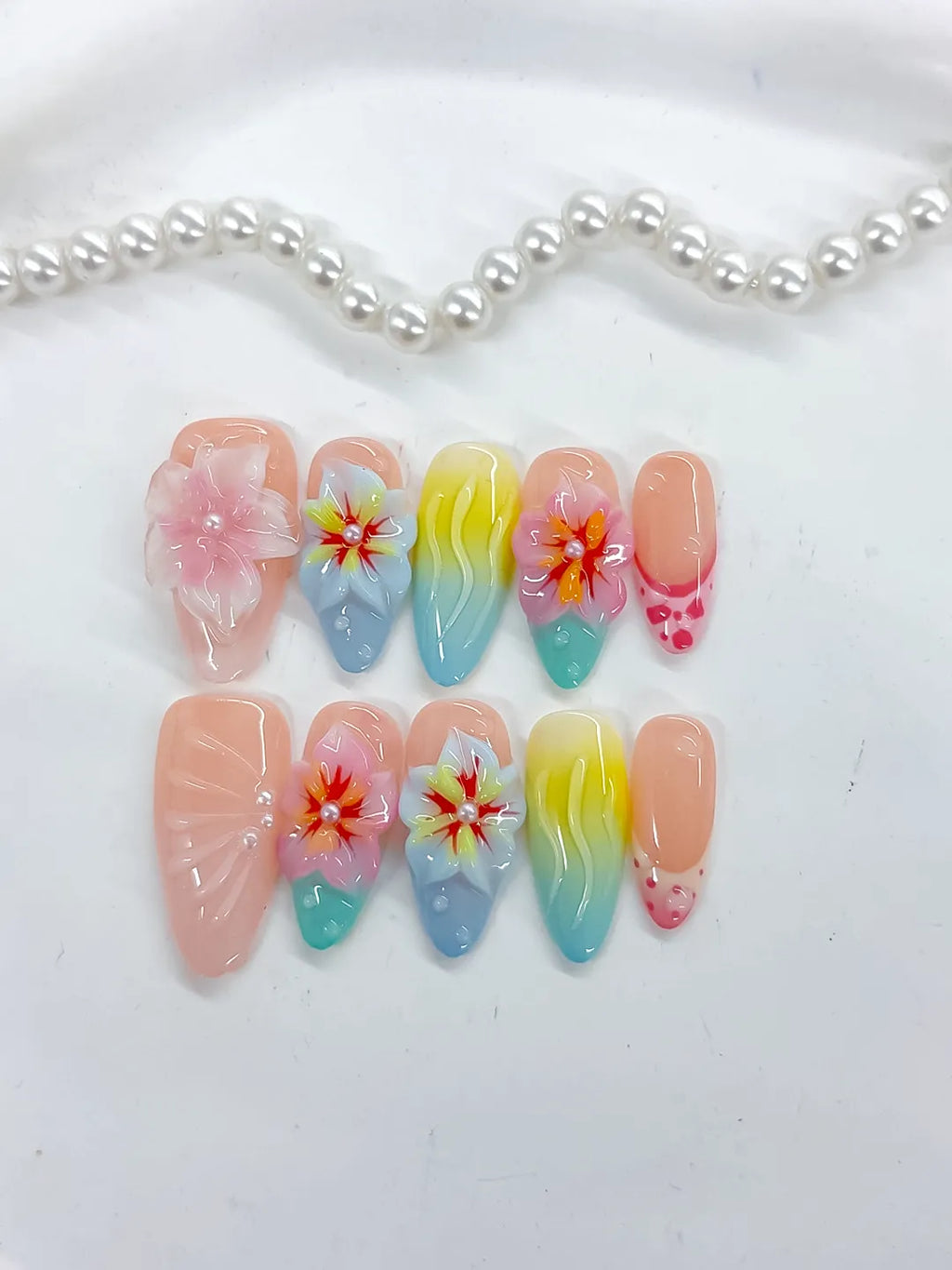 K037 - Medium Nude Pink Almond Ombre Flower Shell