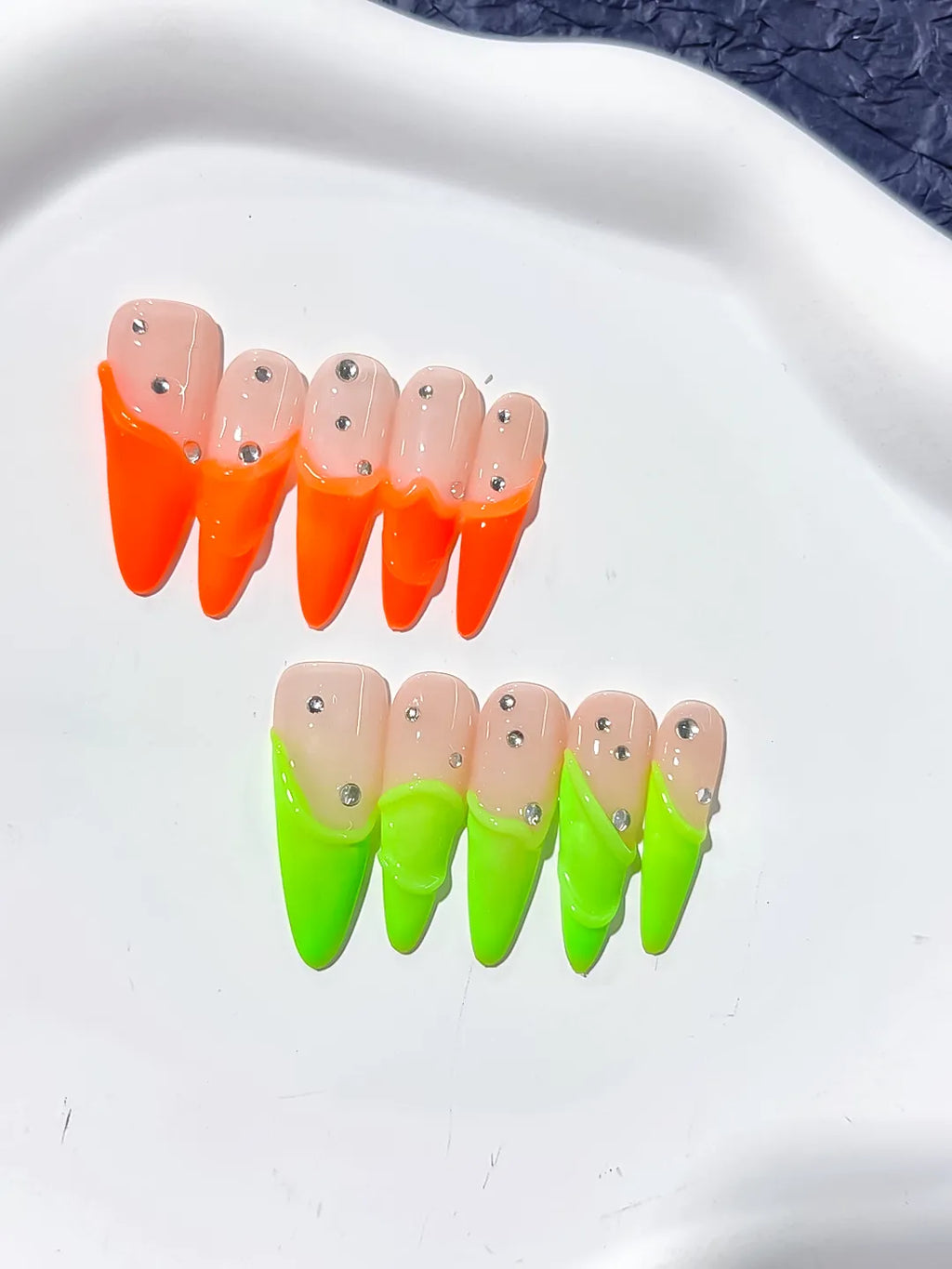 L031 - Long Nude Orange Stiletto French tip Rhinestone
