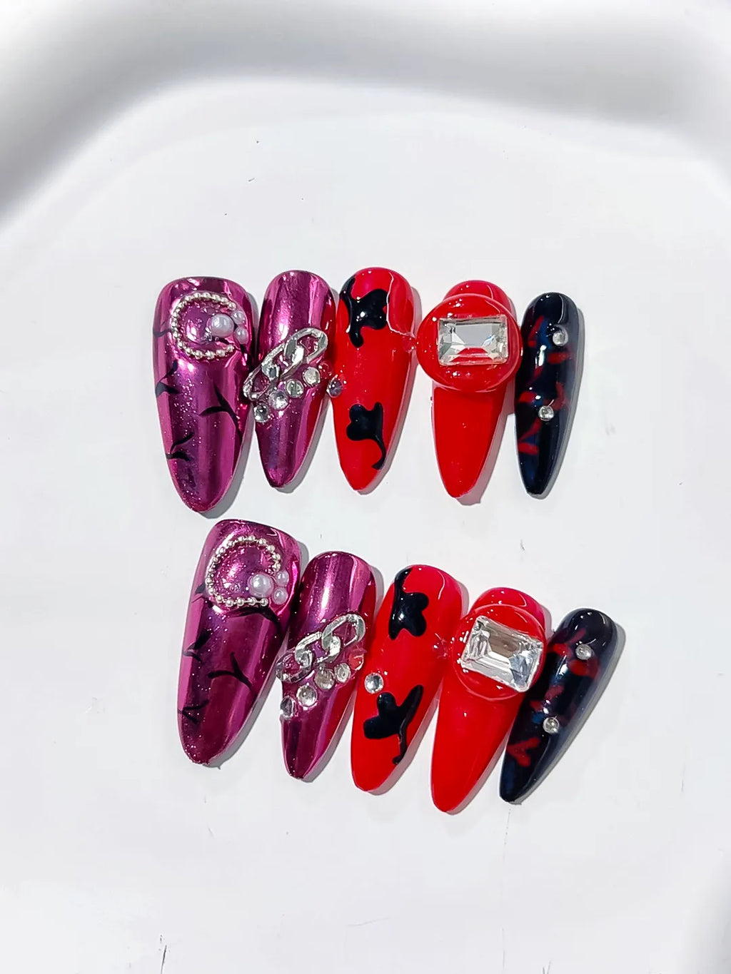 L032 - Long Pink Red Oval Metallic Bow Pearl