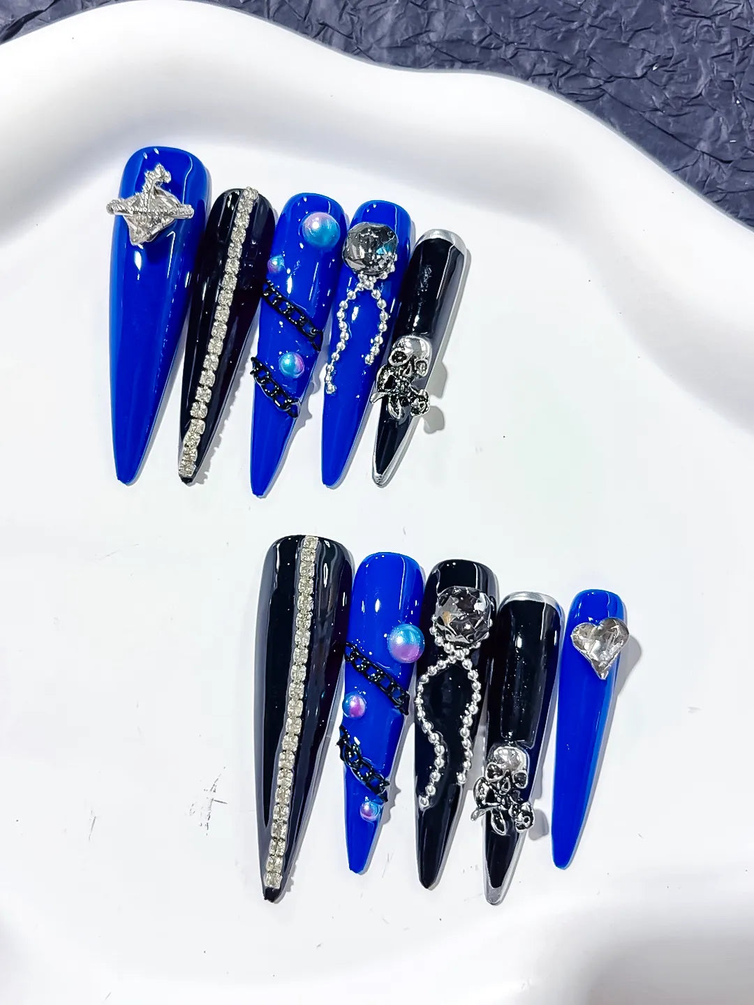 L042 - Long Blue Black Stiletto Solid color Planet Pearl