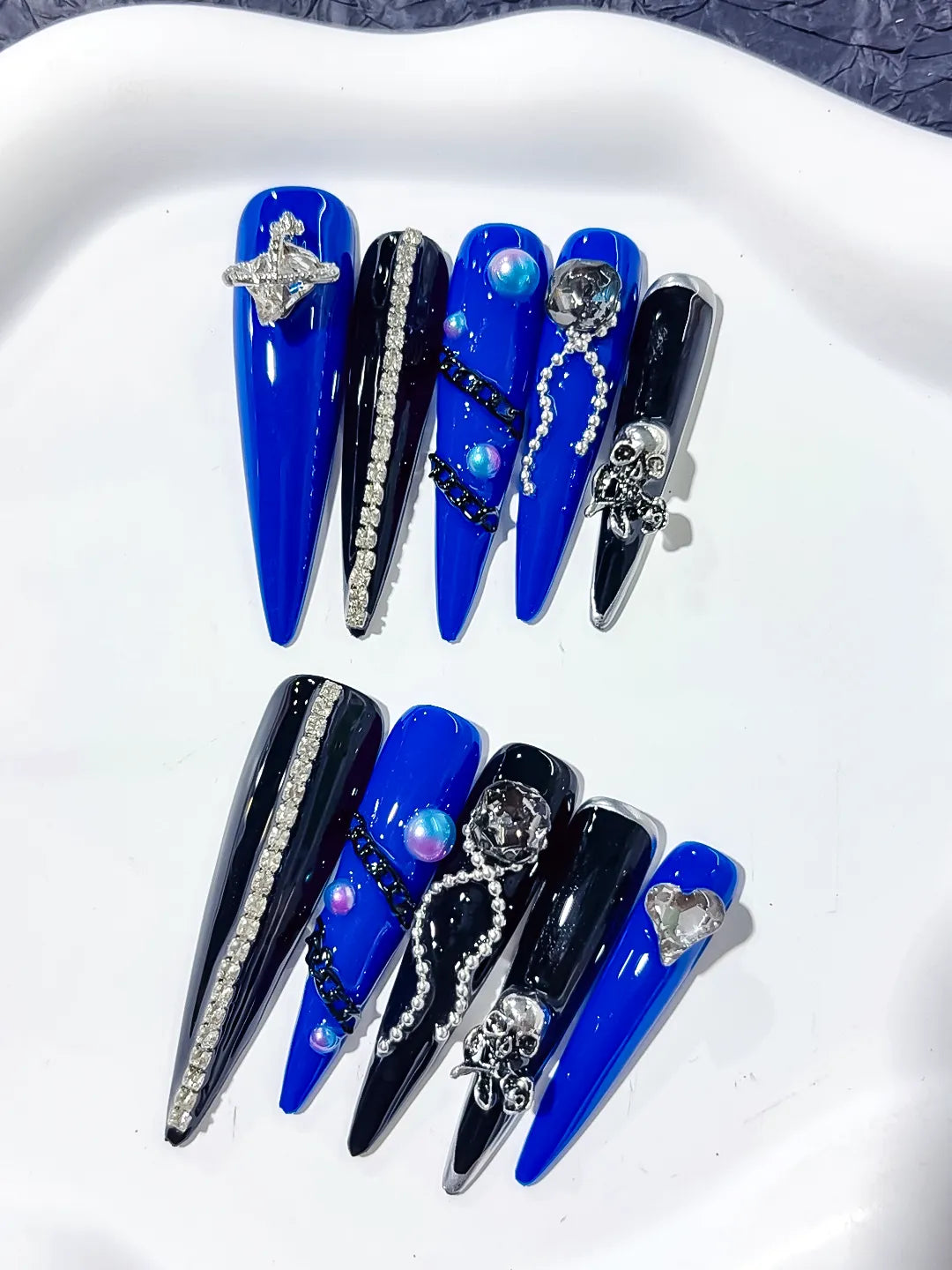 L042 - Long Blue Black Stiletto Solid color Planet Pearl
