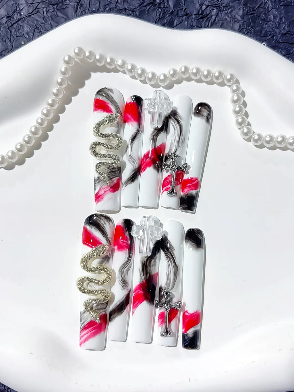 L046 - Long White Black Square Abstract Cross Snake