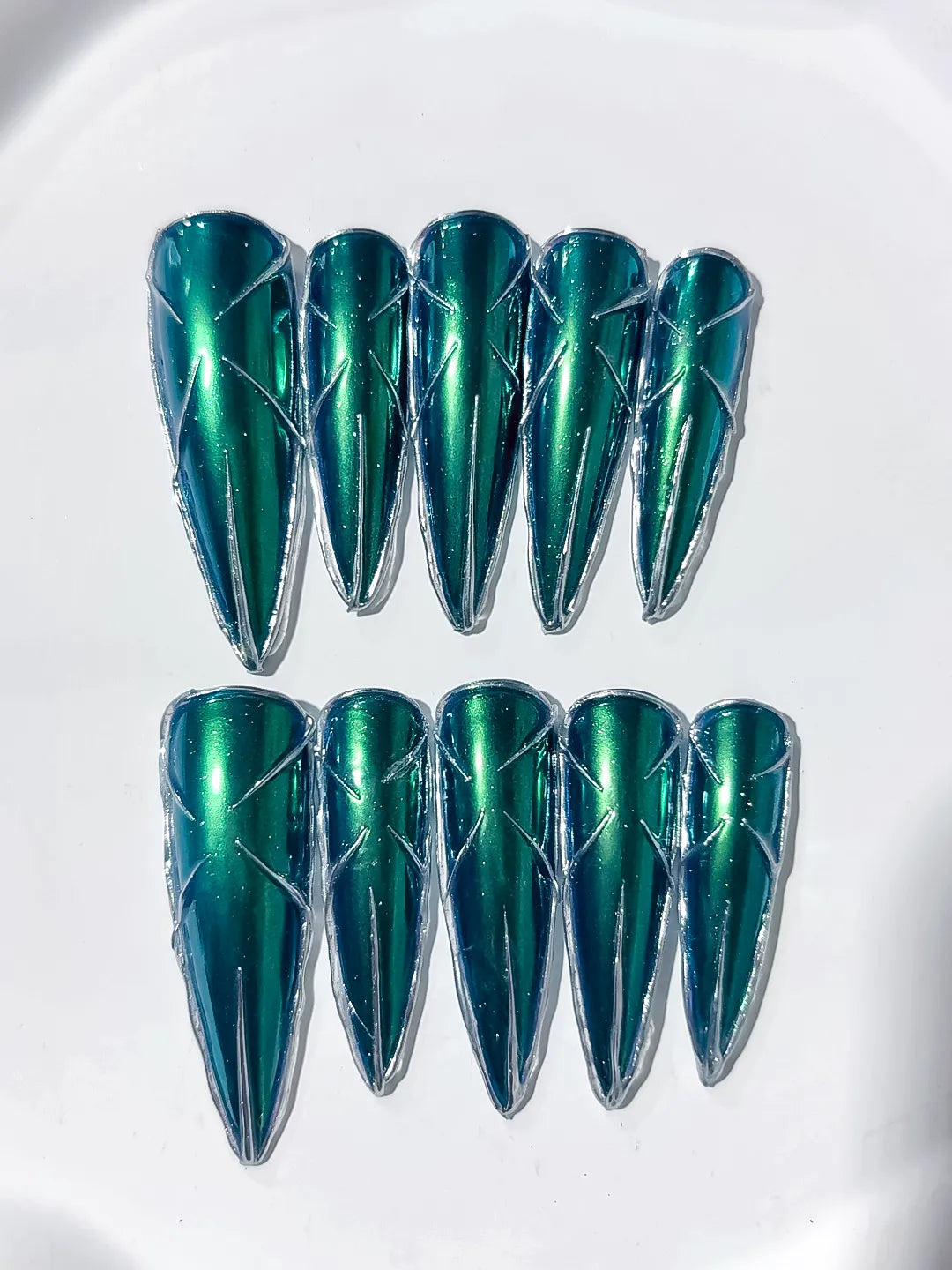L055 - Long Green Black Stiletto Metallic