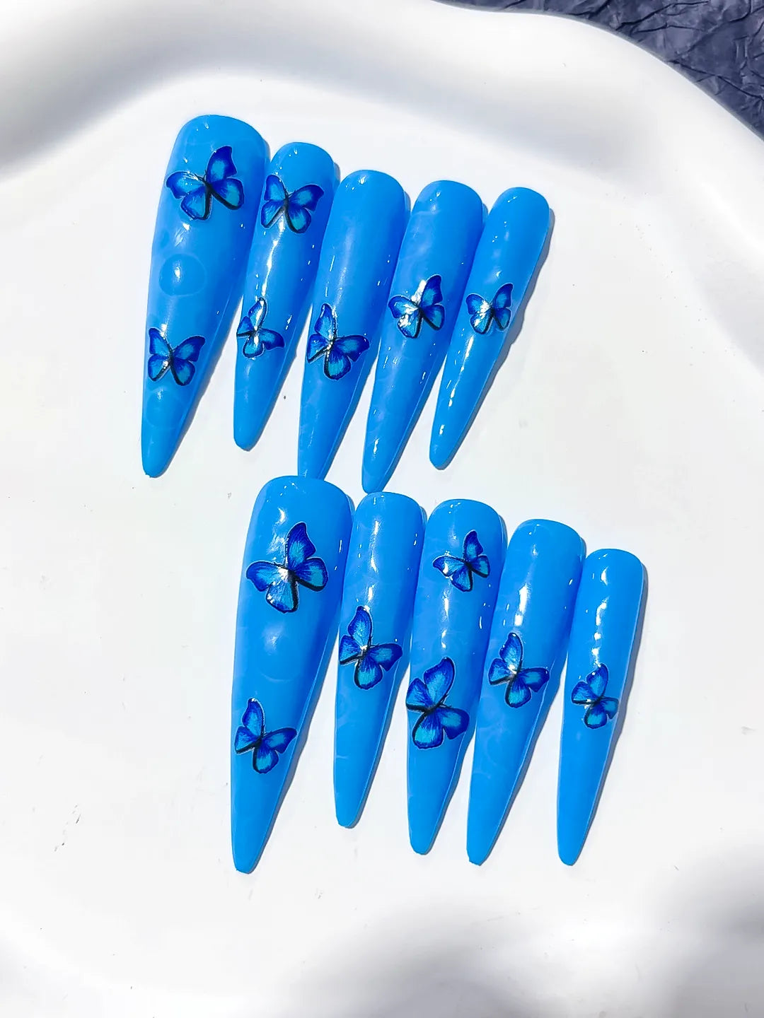 L067 - Long Blue Silver Stiletto Metallic Rhinestone