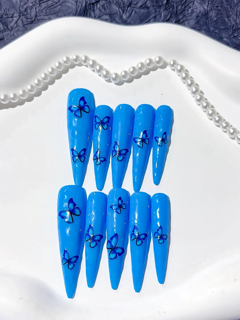 L067 - Long Blue Silver Stiletto Metallic Rhinestone