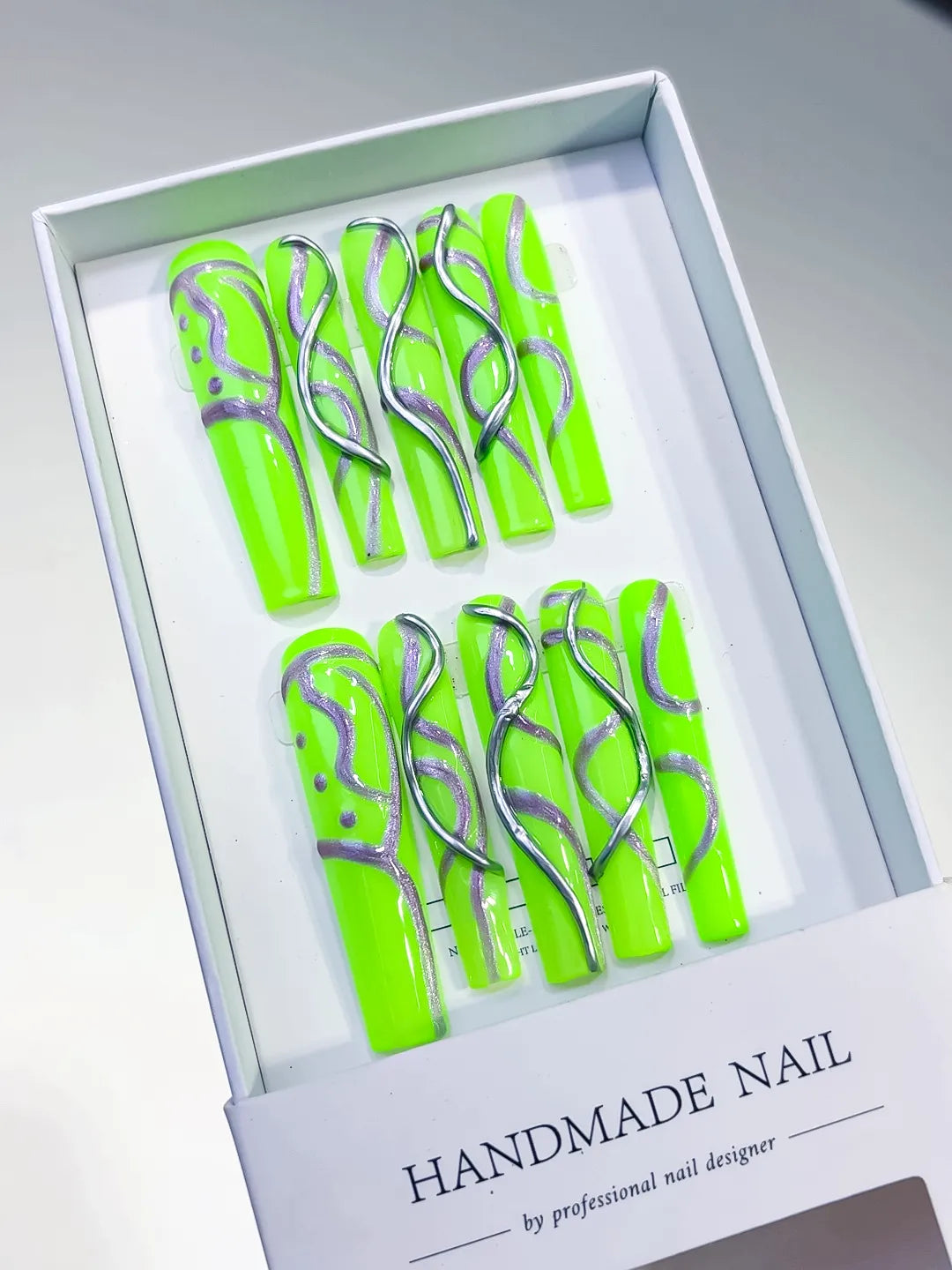 L068 - Long Green White Square Abstract Swirl
