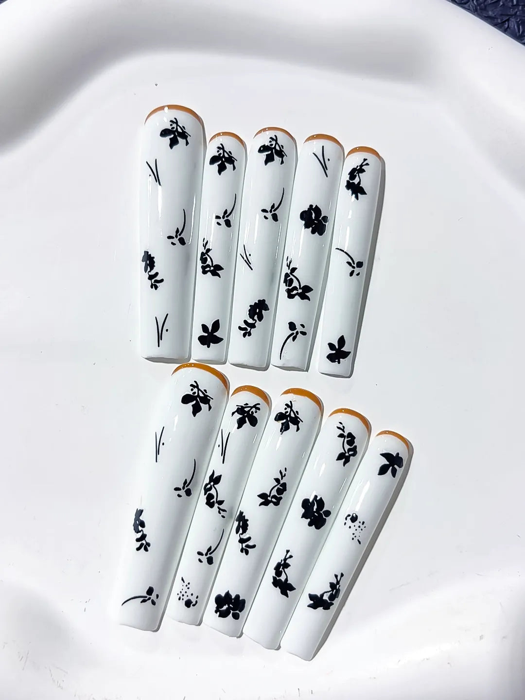 L093 - Long White Black Square Floral