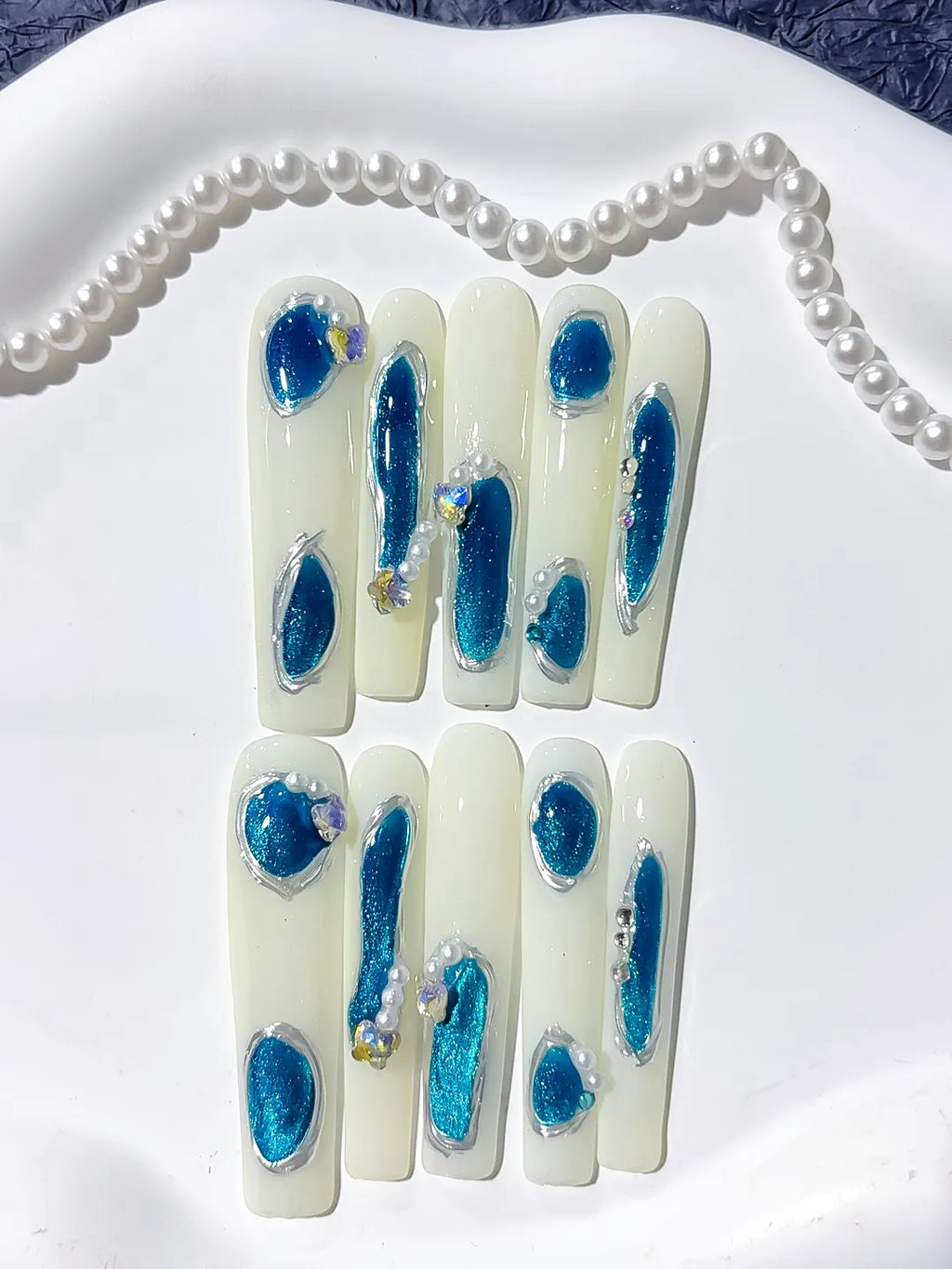 L095 - Long White Blue Square Solid color Heart Pearl