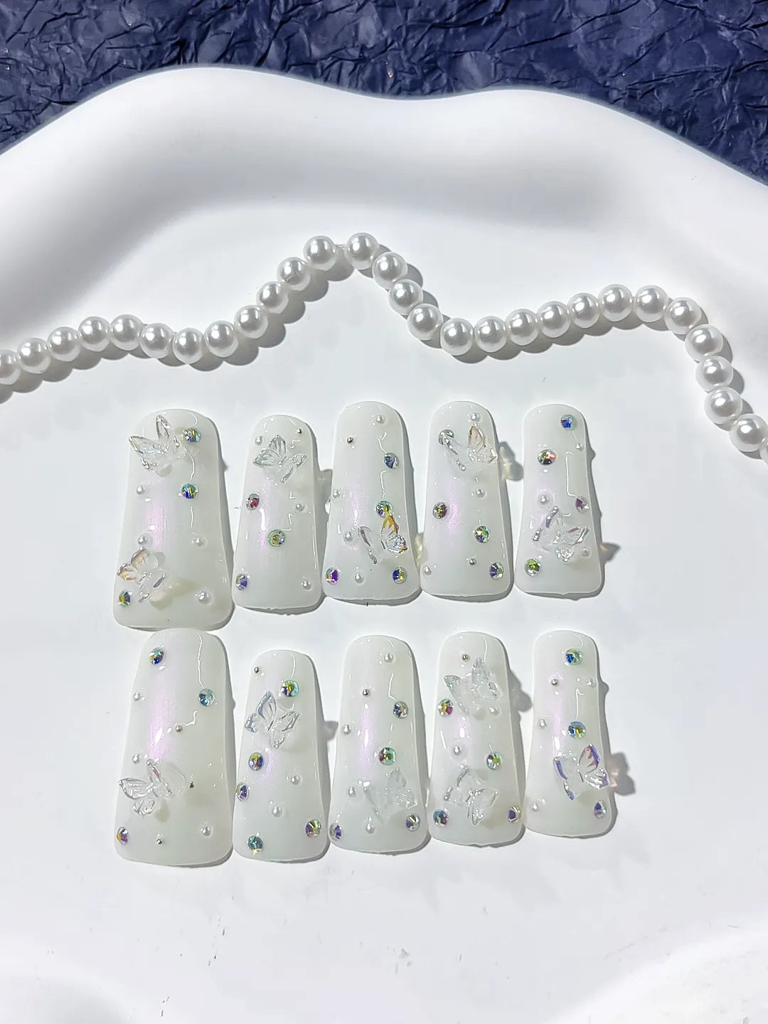 L097 - Long White Silver Duck Solid color Butterfly Pearl