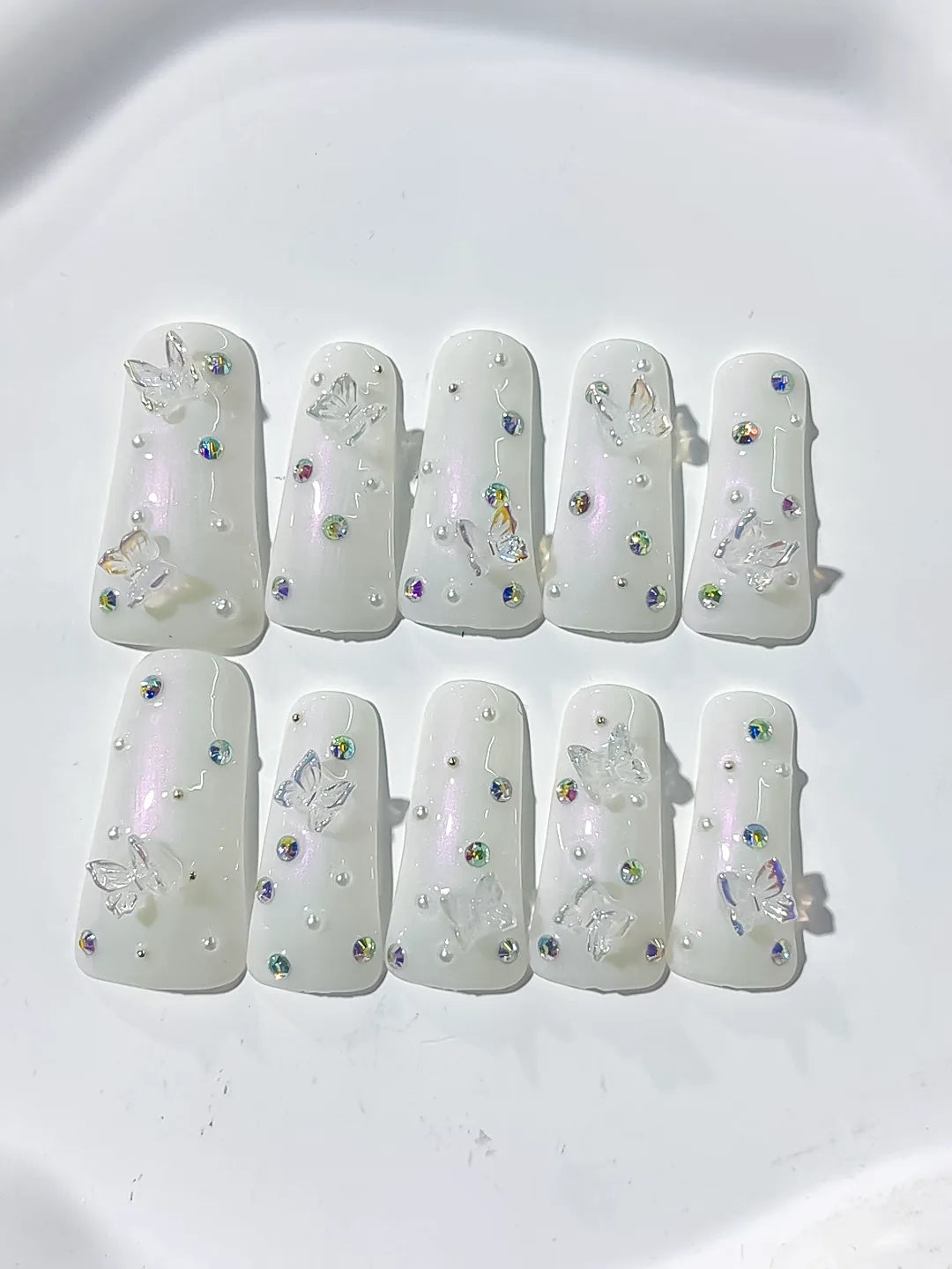 L097 - Long White Silver Duck Solid color Butterfly Pearl