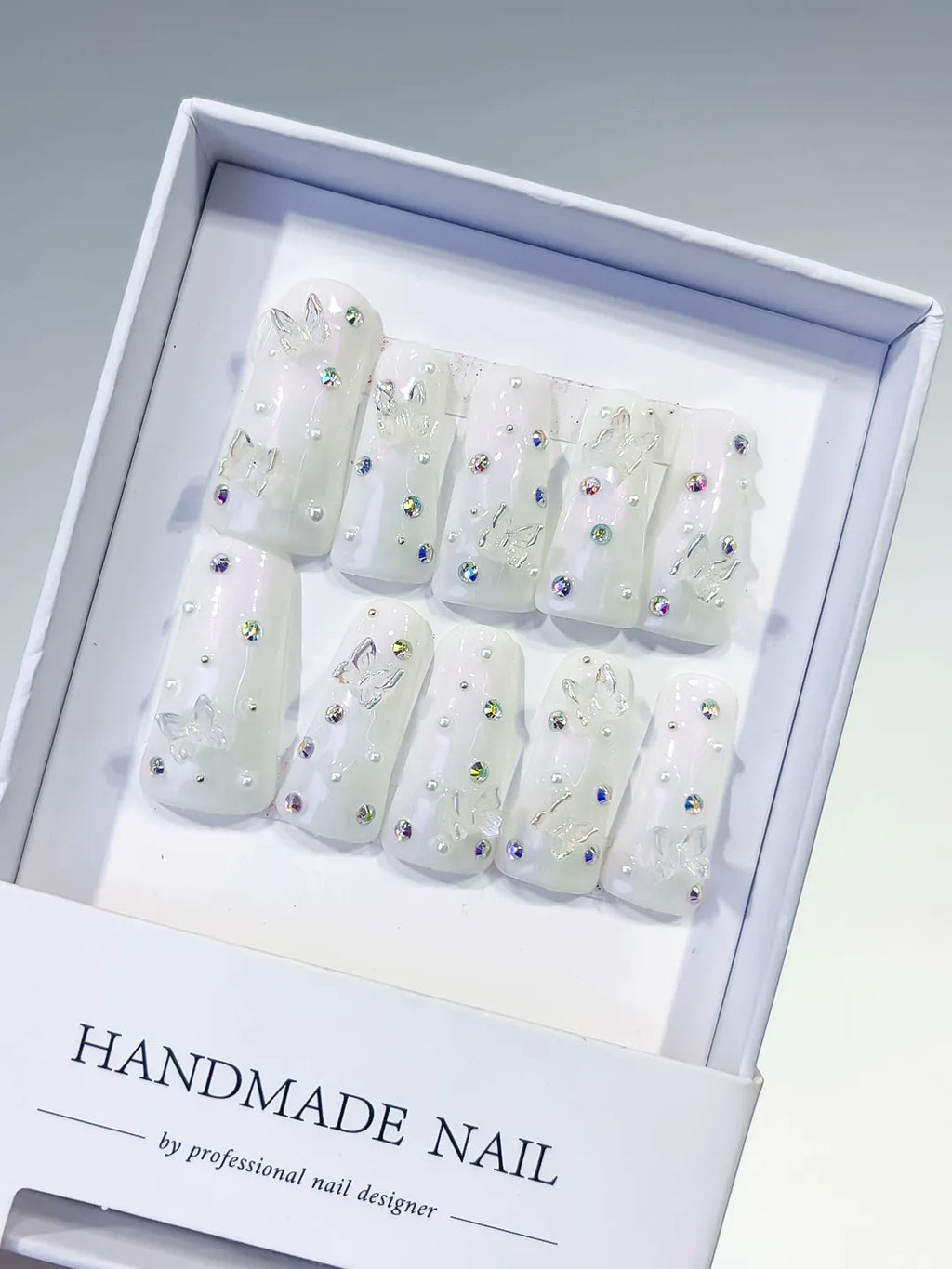 L097 - Long White Silver Duck Solid color Butterfly Pearl
