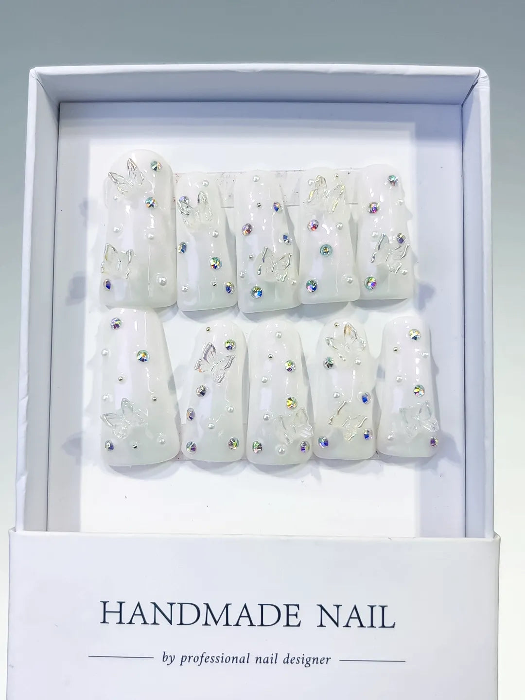 L097 - Long White Silver Duck Solid color Butterfly Pearl
