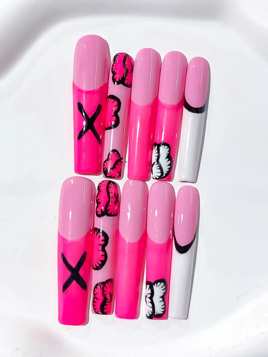 L100 - Long Pink White Square Abstract Lip Print
