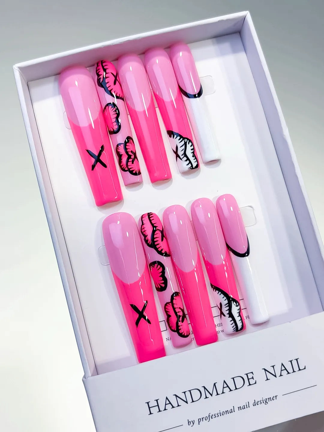 L100 - Long Pink White Square Abstract Lip Print
