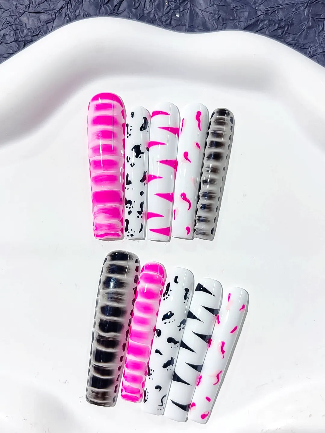 L112 - Long Pink White Square Abstract Stripe